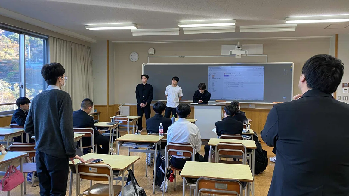 各ゼミで進捗報告会を開催！｜釜石高等学校