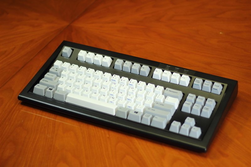 往年の名機まんまレプリカみたいなメカニカルキーボード「Model M SSK