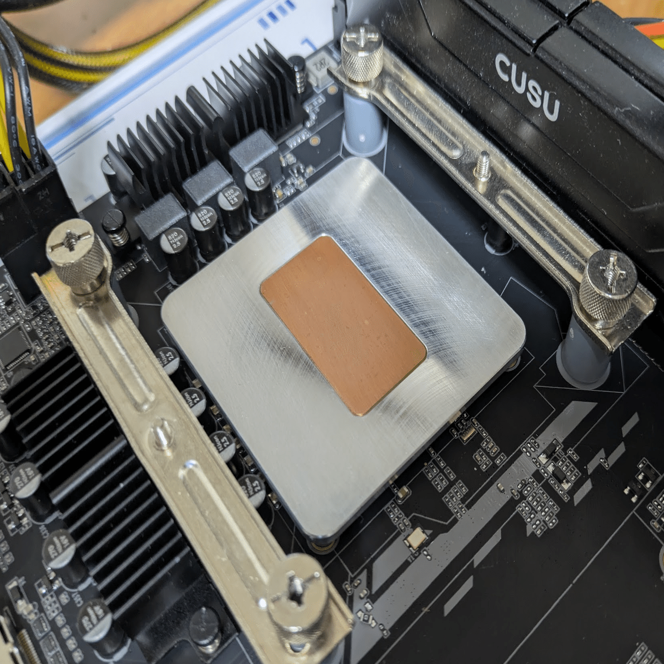 Intel 12世代ESのついたマザーを使う｜ねりうに