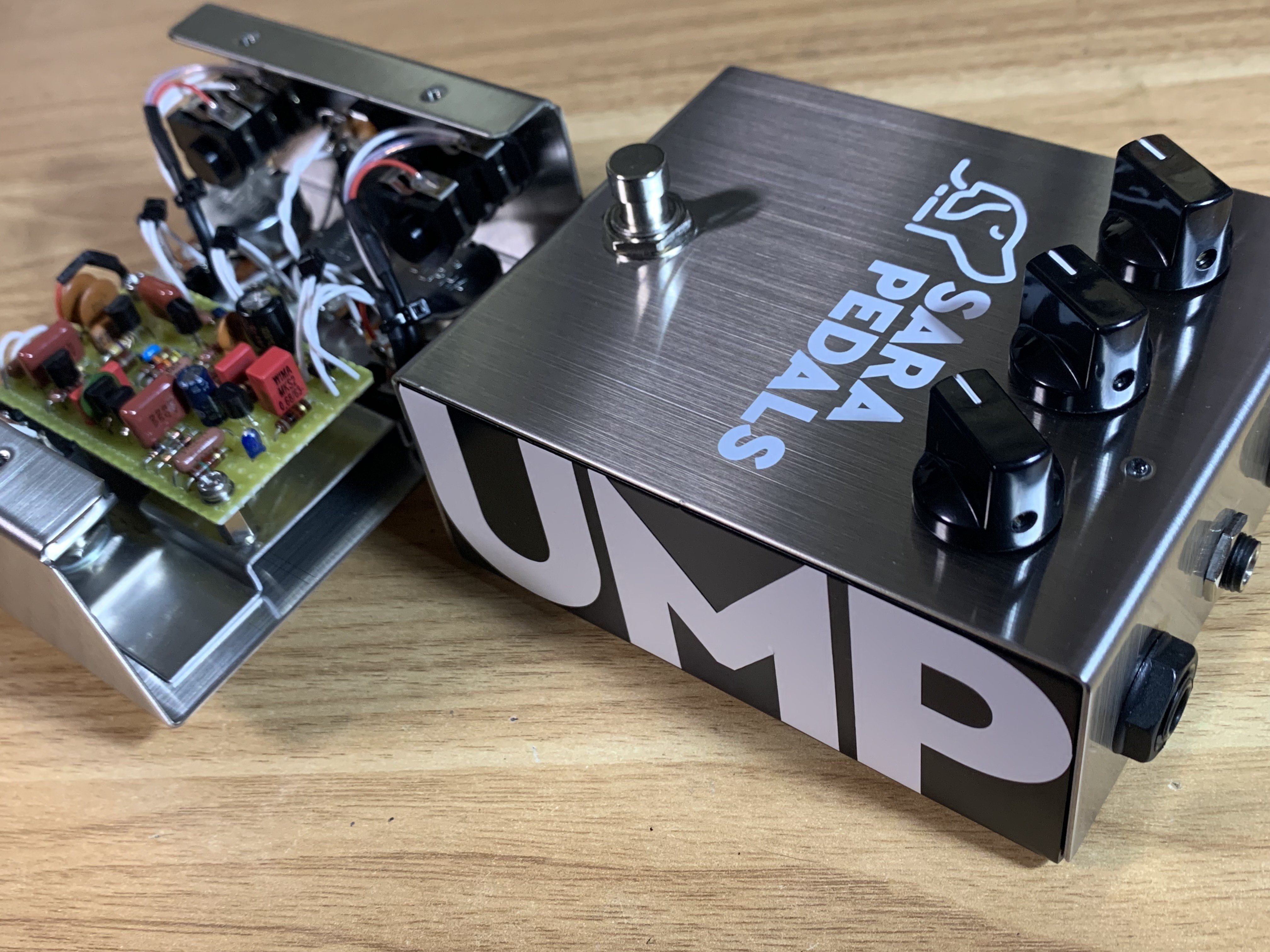 UMP Fuzz｜sarapedals