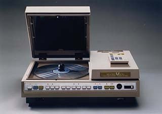 CLD-9000 光ってるヤツには、かなわない。｜【raison d'être】
