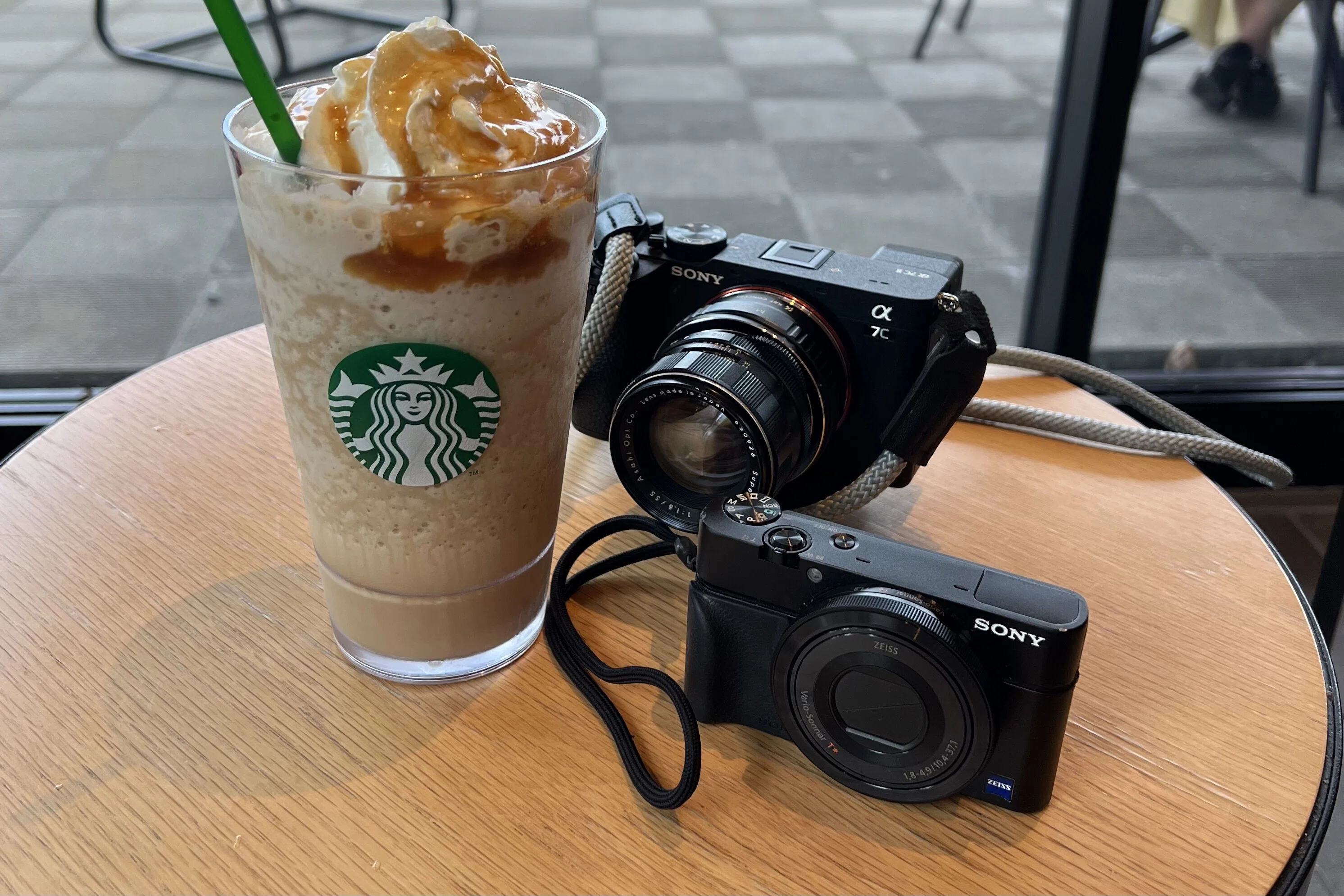 SONY RX100 ポケットに入る最強スナップ機｜YUMA