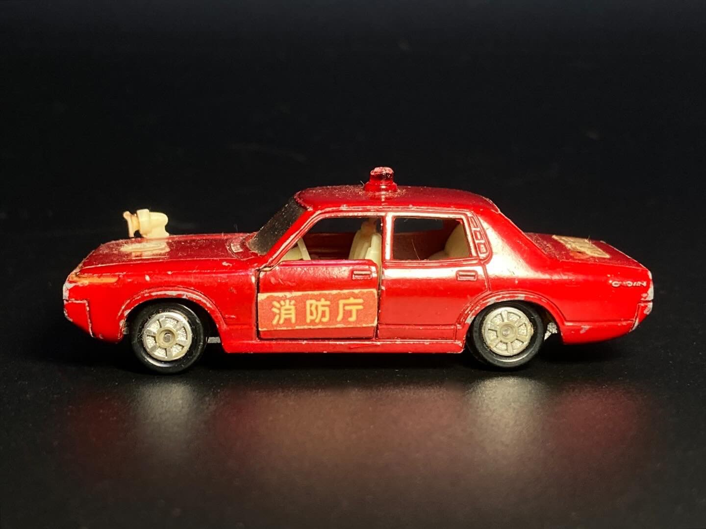 トミカNo.27】トヨタ ニュークラウン ファイアチーフカー｜レトロ