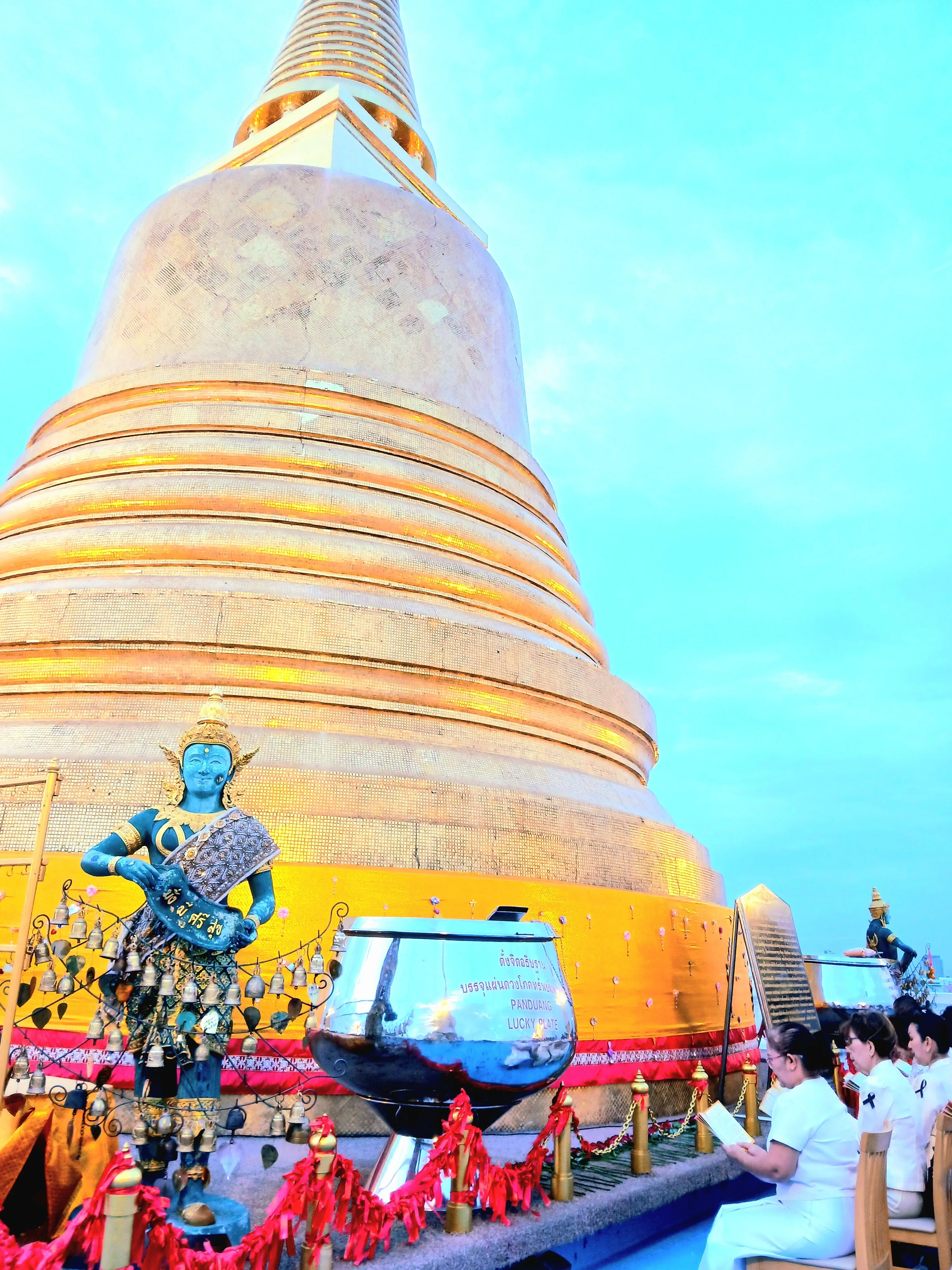 タイ🇹🇭(バンコク)の観光地解説]黄金の丘！最近撮った現地での映え