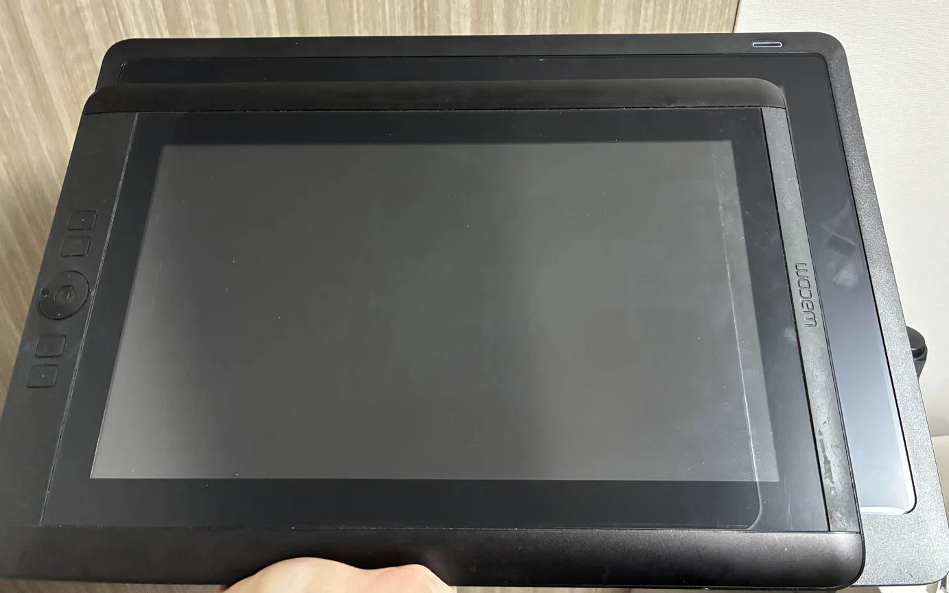 神絵師の作業環境は金で買える&末路【買ってよかったもの】cintiq16&