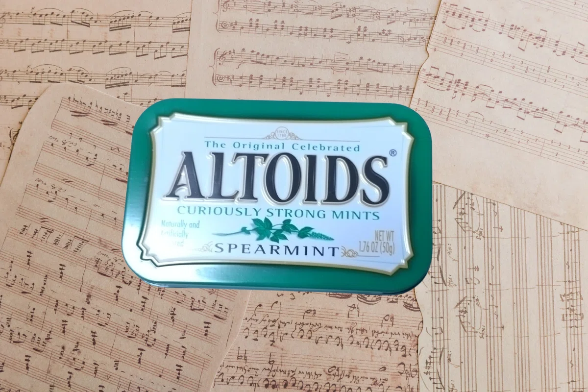 ヘッドホンアンプ altoids 缶 ALTOIDSの缶ペンケース ず 気づいたら替 