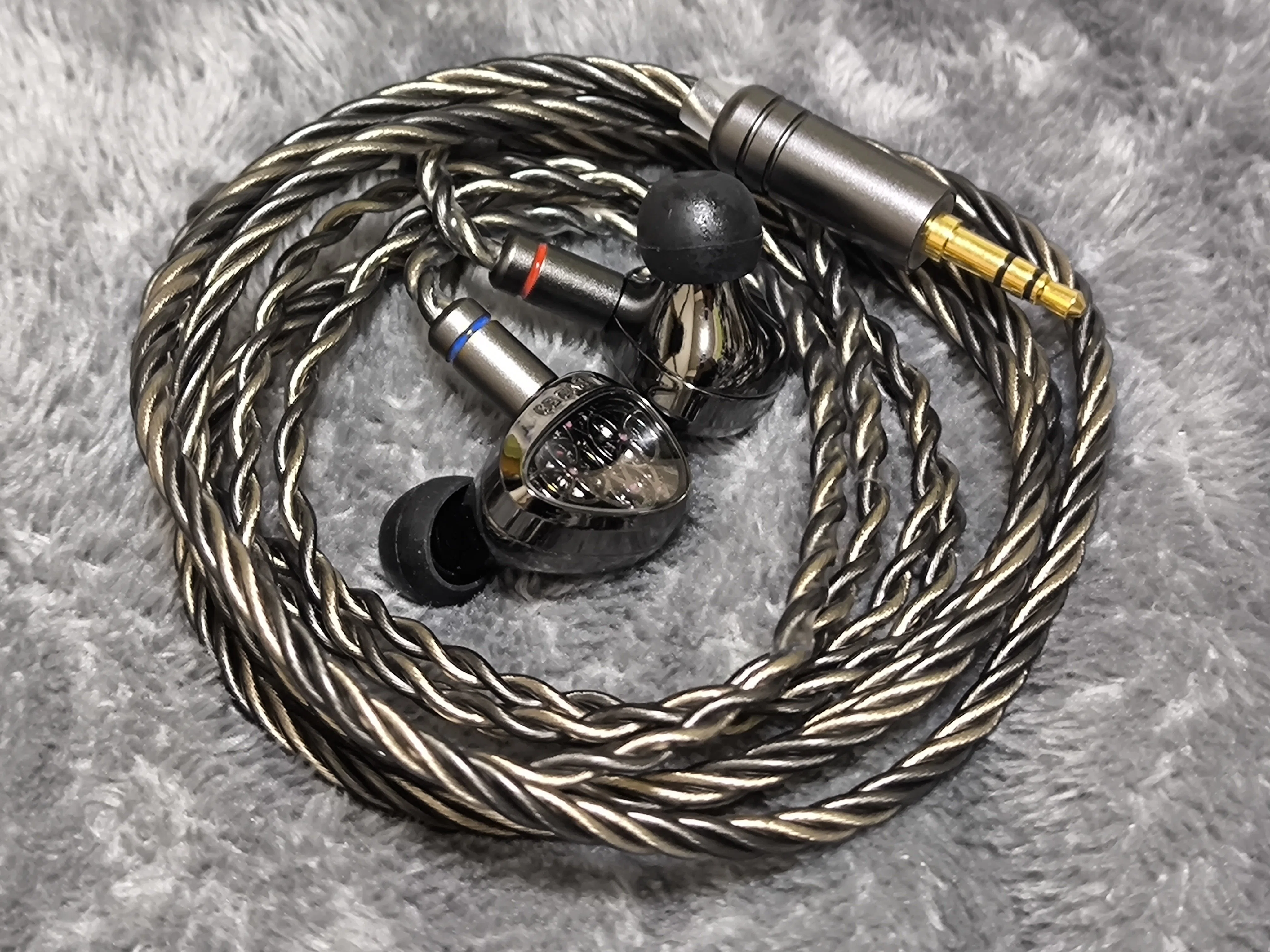 KBEAR Tourbillon Pro(TB-Pro) は複合振動板が生み出す没入感あふれる