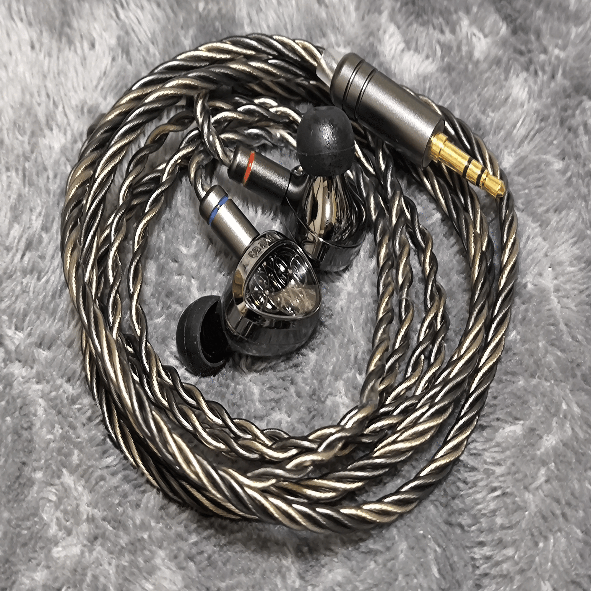 KBEAR TB Pro Tourbillon-Pro【新品未開封】 KBEAR Tourbillon Pro(TB-Pro) は複合振動板が生み出す没入感あふれる