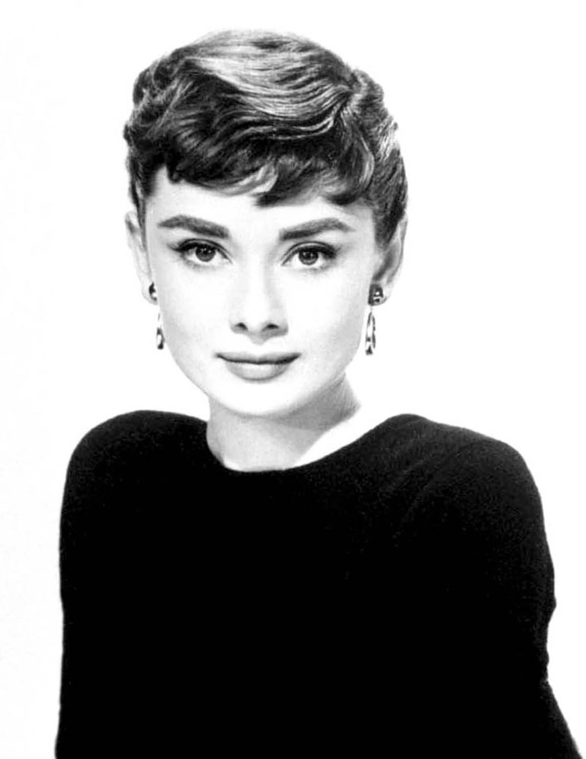 元画像:オードリー・ヘップバーン パブリックドメイン白黒写真