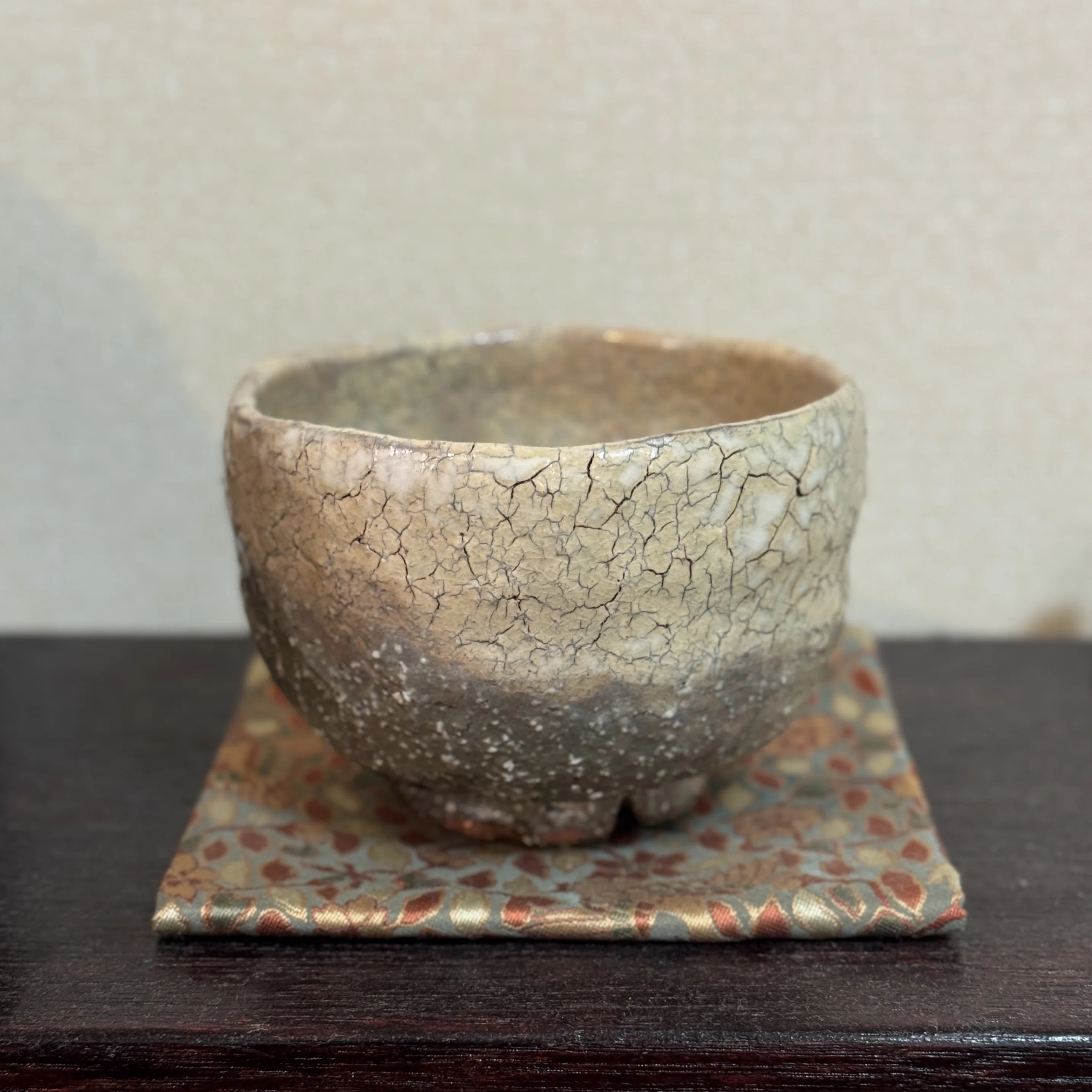 萩焼　三輪栄造作　花入　美品　共箱　茶道具　華道　送料込 鬼萩とは 鬼萩窯変割高台茶碗 文化遺産オンライン 239 萩