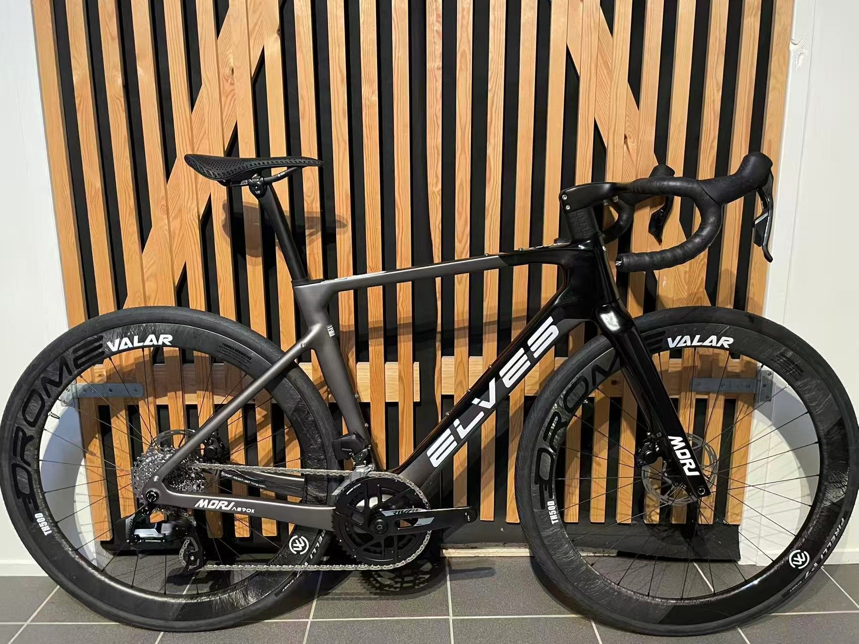 信頼される理由 - 高騰するロードバイク市場でELVESBIKEが選ばれ続ける