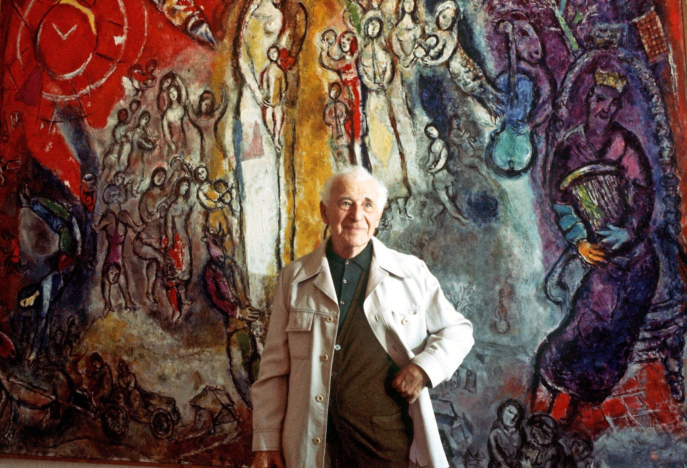 色彩の魔術師シャガール！豊かな色彩で世界を魅了したオペラ座の天井画