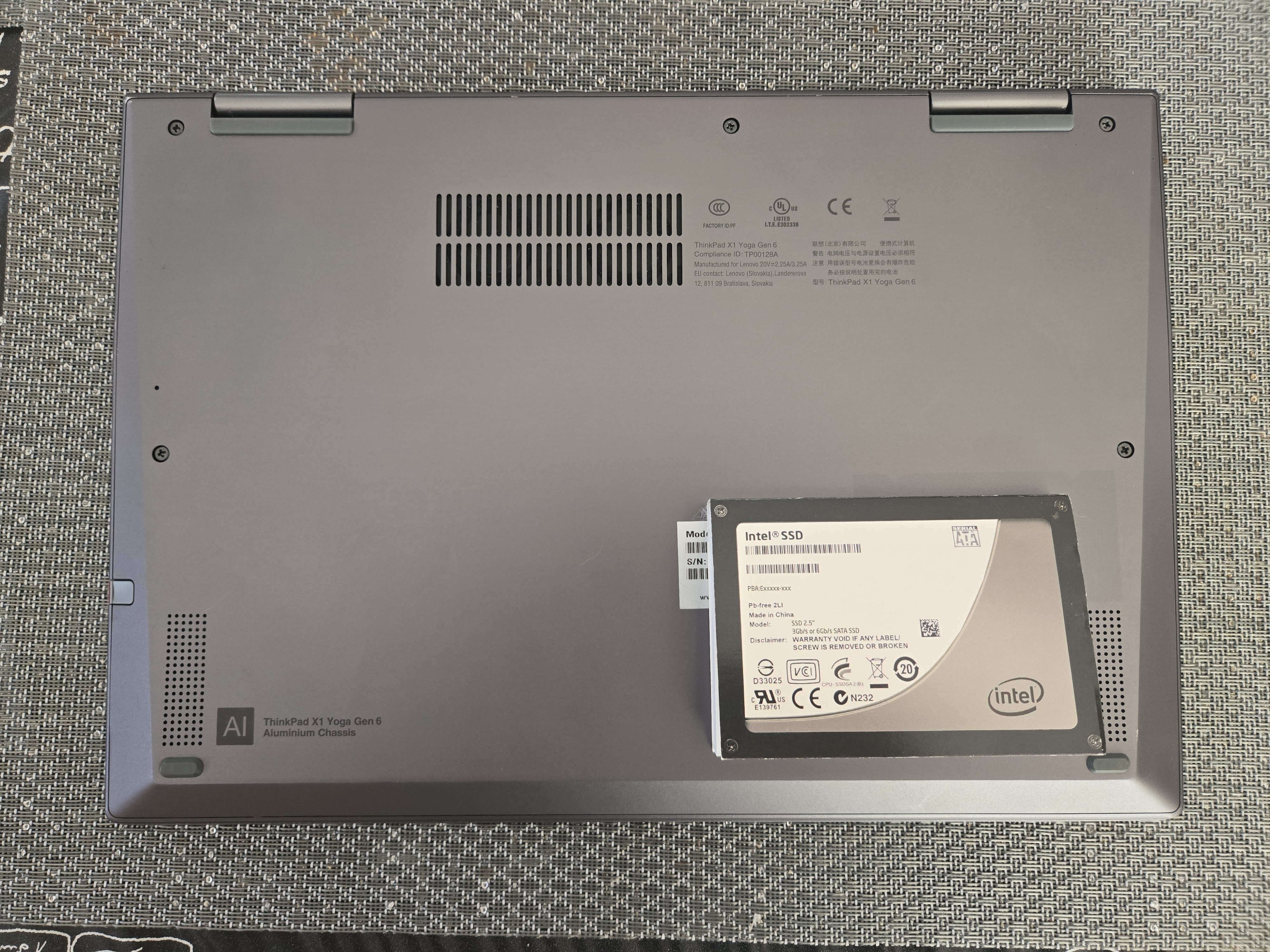 レノボ ThinkPad X1 Yoga Gen 6 (カメラ故障) パソコンサポートTANAKA | ThinkPad X1 Yoga 3rd Gen 分解・SSD交換