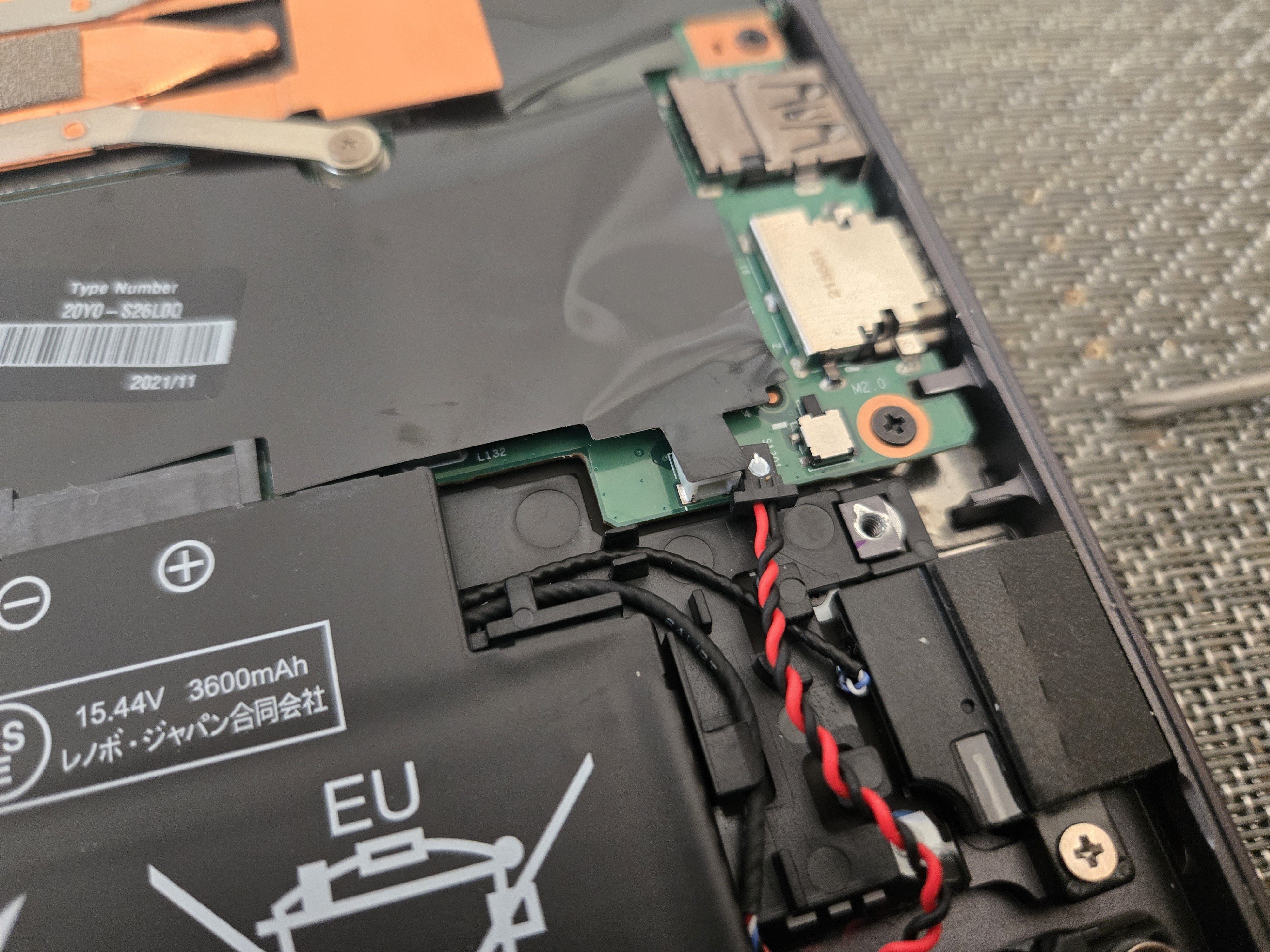 レノボ ThinkPad X1 Yoga Gen 6 (カメラ故障) レノボ ThinkPad X1 Yoga Gen 6(2021)の実機レビュー - the比較