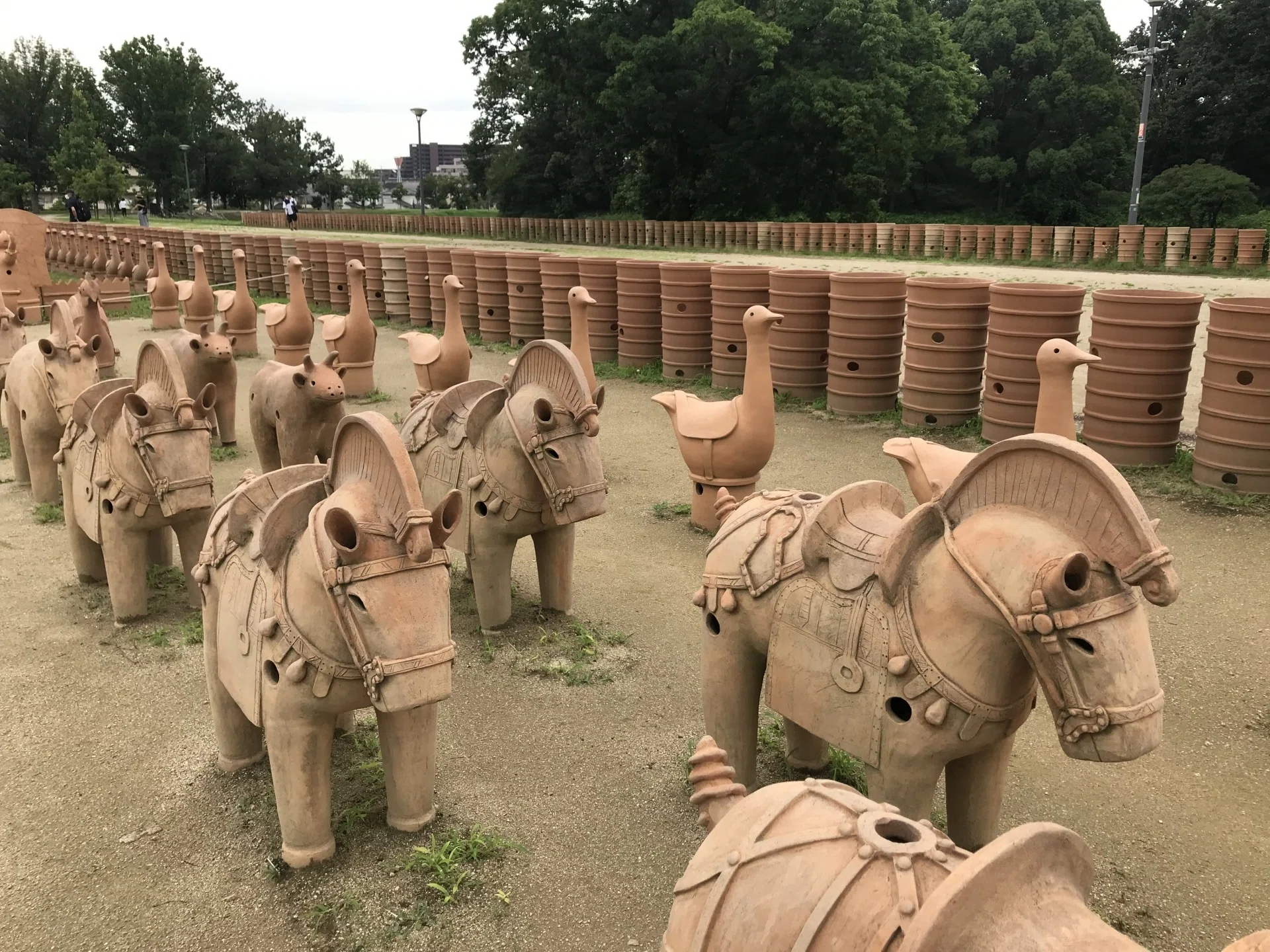 鐙（あぶみ）の起源と古墳時代の馬具｜草津温泉から考える古代史｜MIZUHO