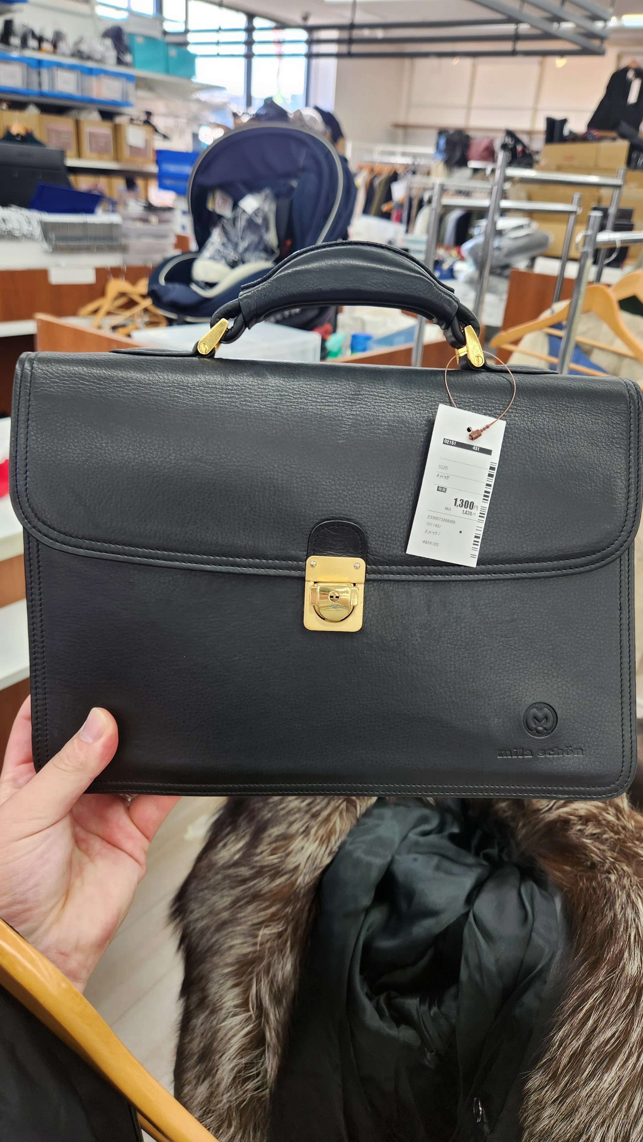 未使用級 COACH 黒 ブラック エレン ハーフムーン フラップ flap 本日 