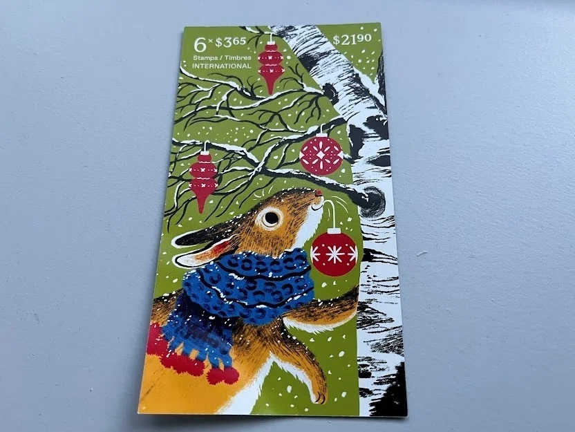 ウサギの切手がかわいいのでスト中だけどクリスマスカードを出すことに