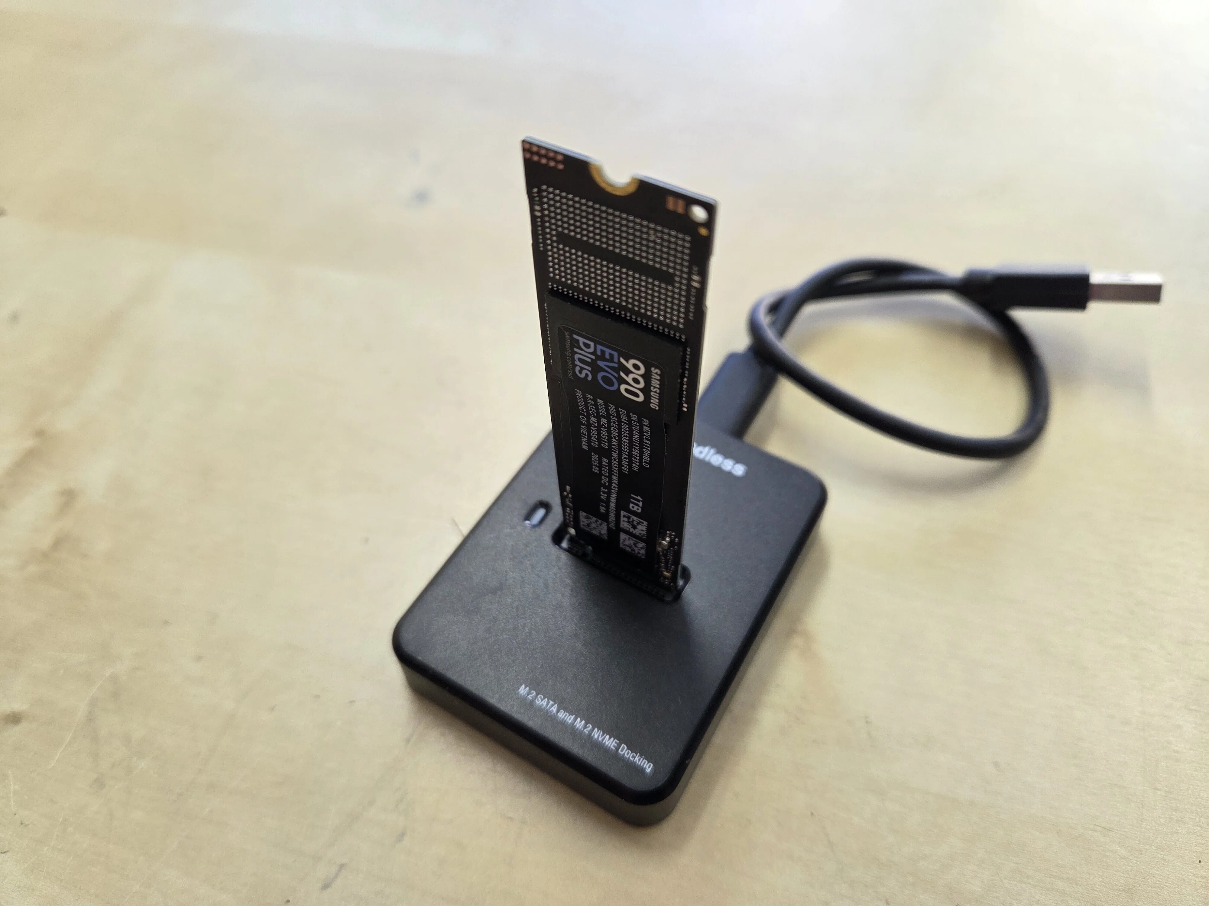 SSD 外付けケース あれこれ｜有)越谷電器