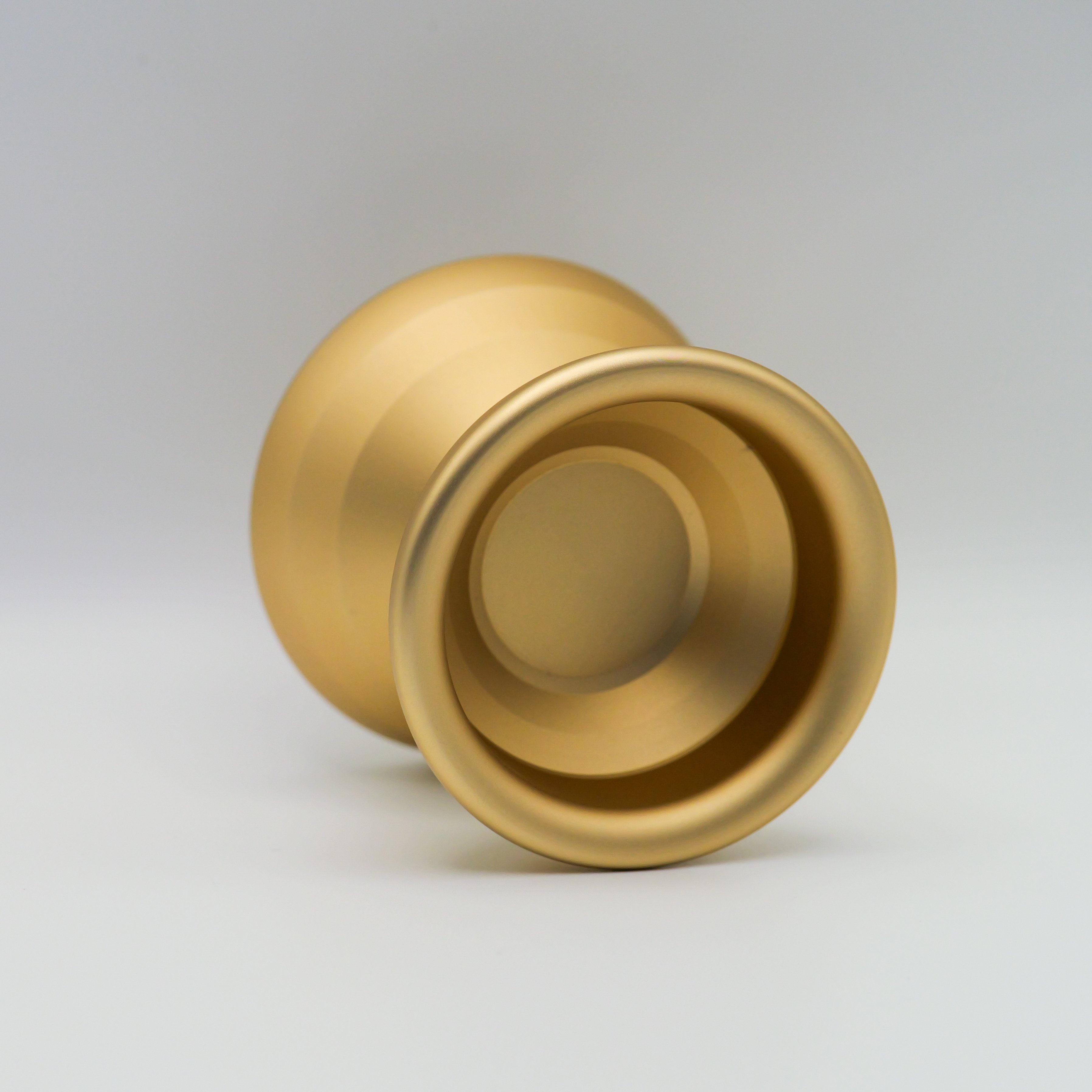 火明:悠(ホアカリ:ユウ)」｜en