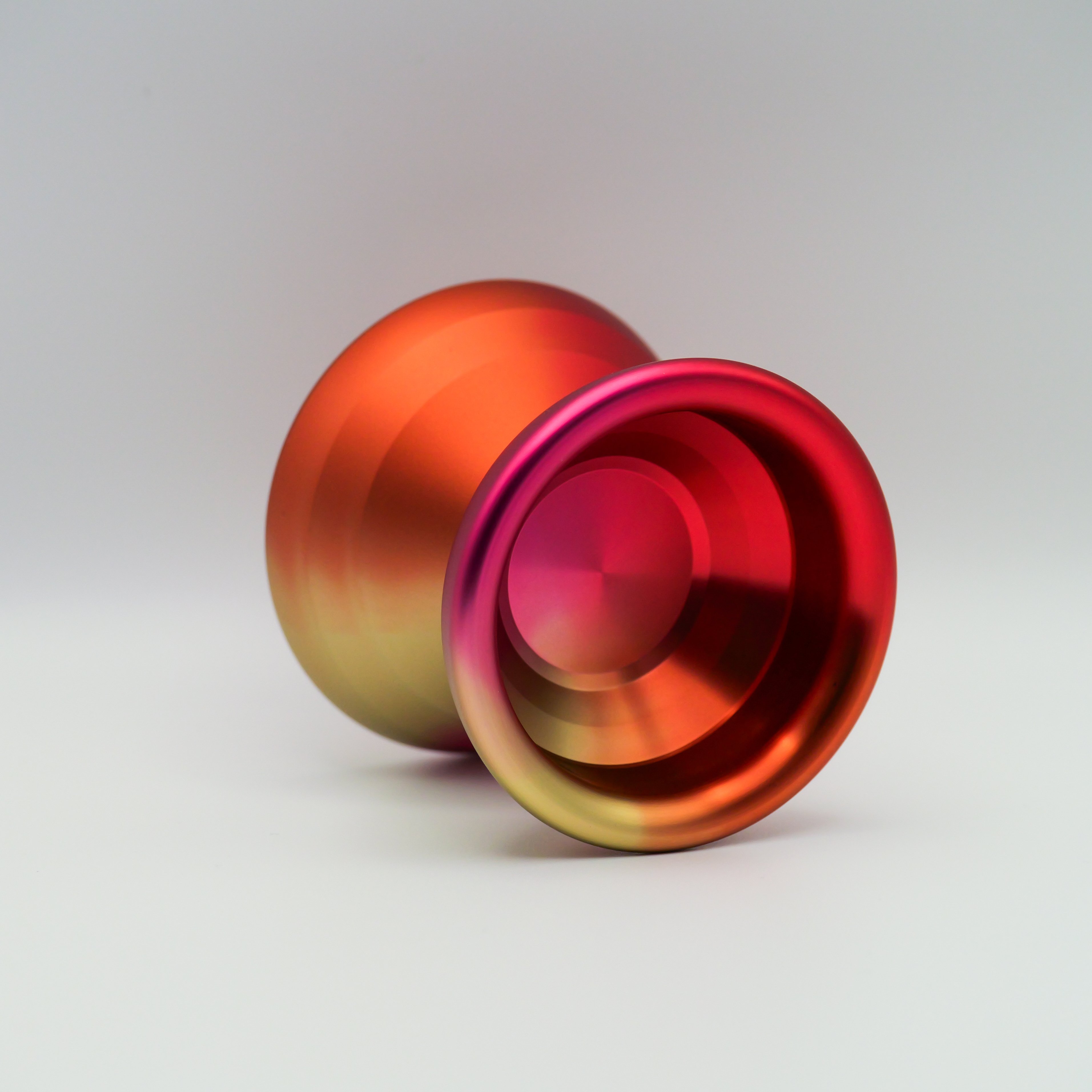 火明:悠(ホアカリ:ユウ)」｜en