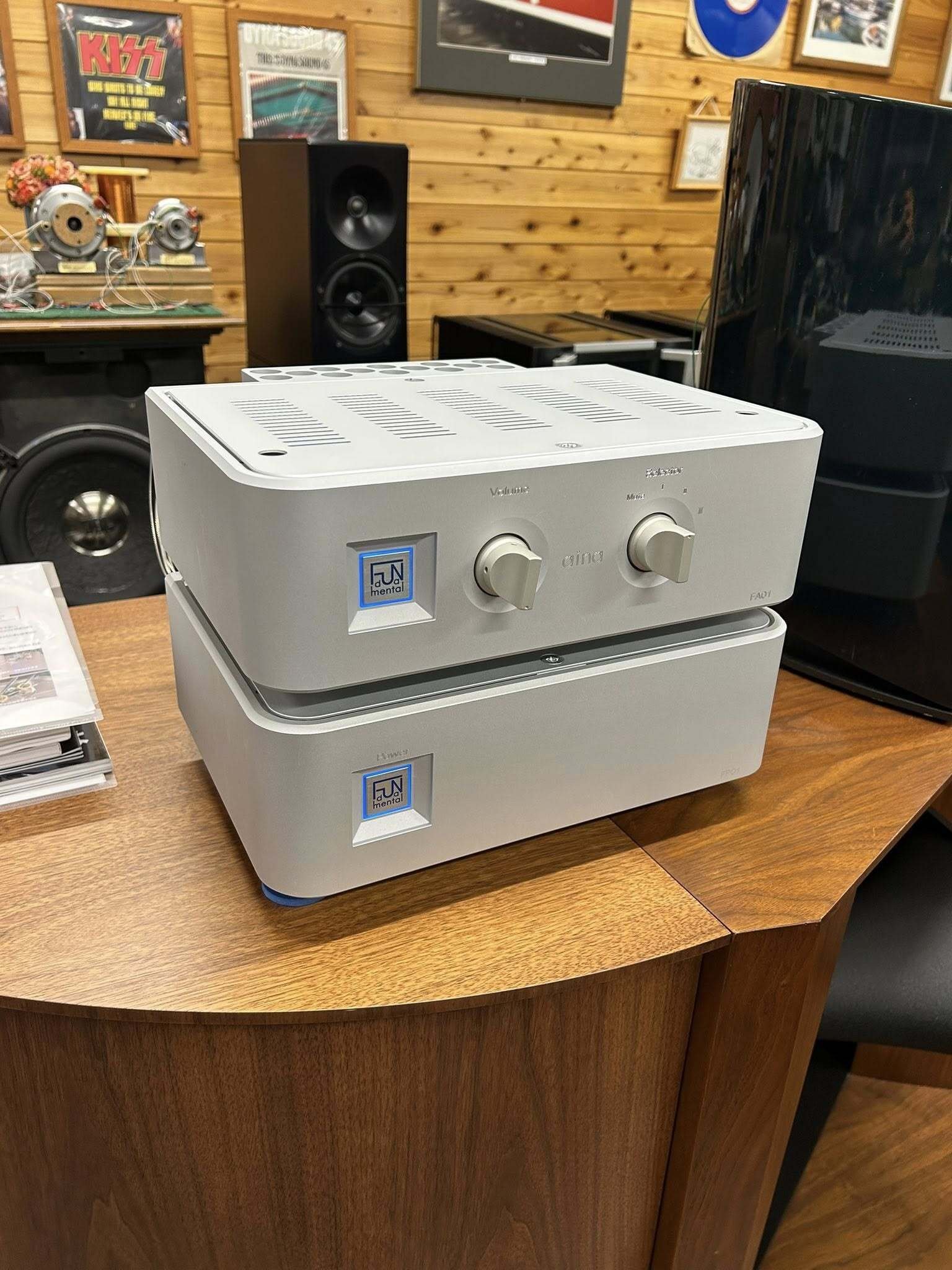 オーディオ]FUNDAMENTALの新作プリメイン・アンプ「aina」を聴いた