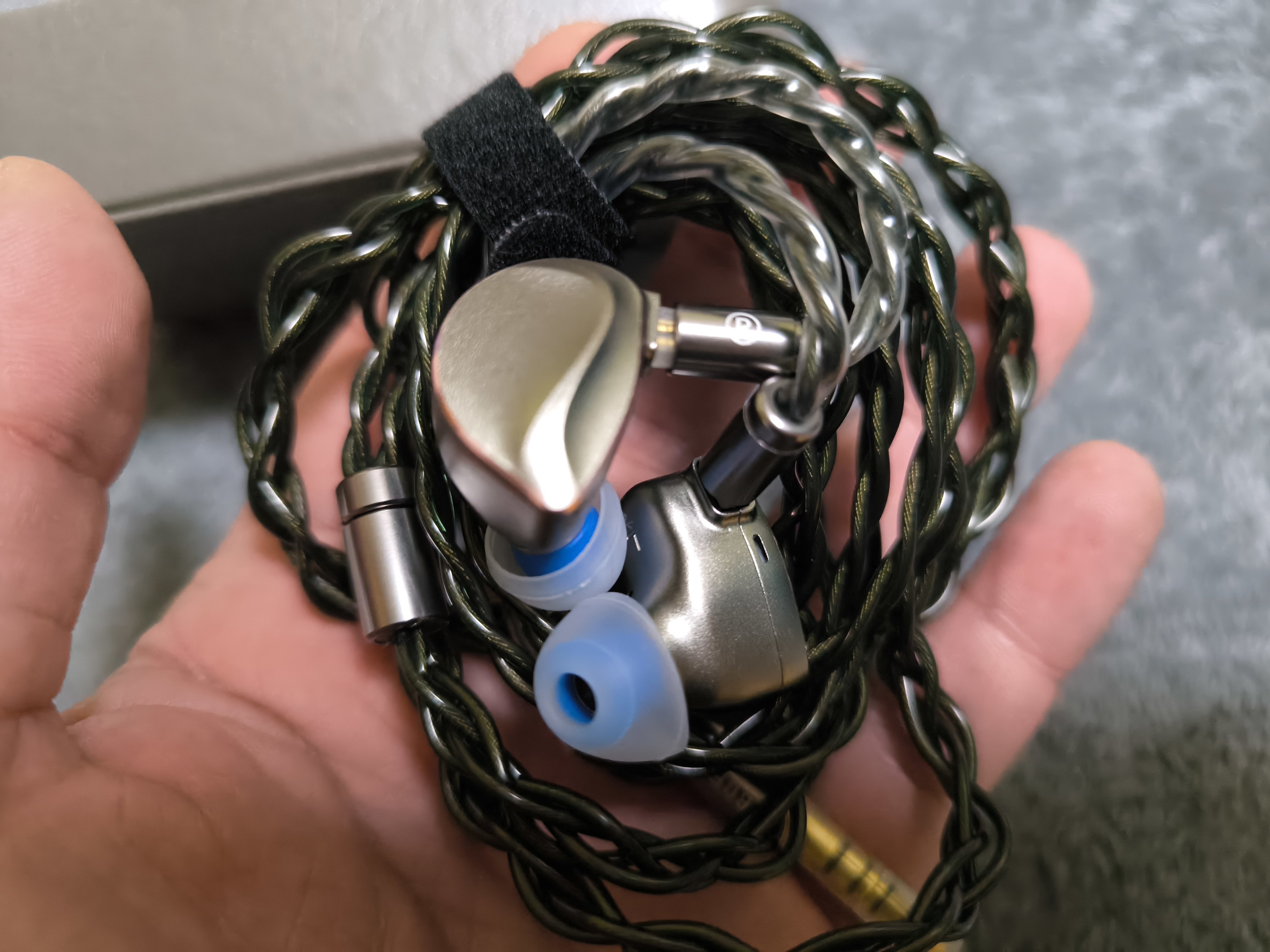 BQEYZ Winter 2 自腹イヤホンレビュー骨伝導技術が拓く新たな音響体験