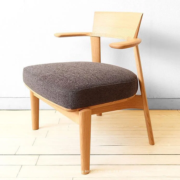ゆったり座れる「ゆったりチェア」のご紹介｜ZAKAGU・座家具／ 座りに 