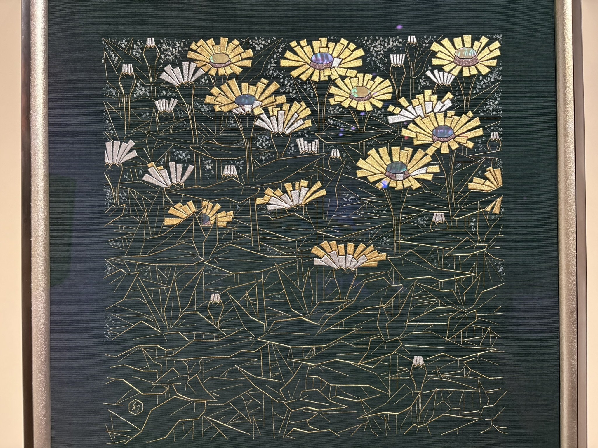 糸と針で無限に広がる表現の可能性 上野で観た刺繍｜紅紫