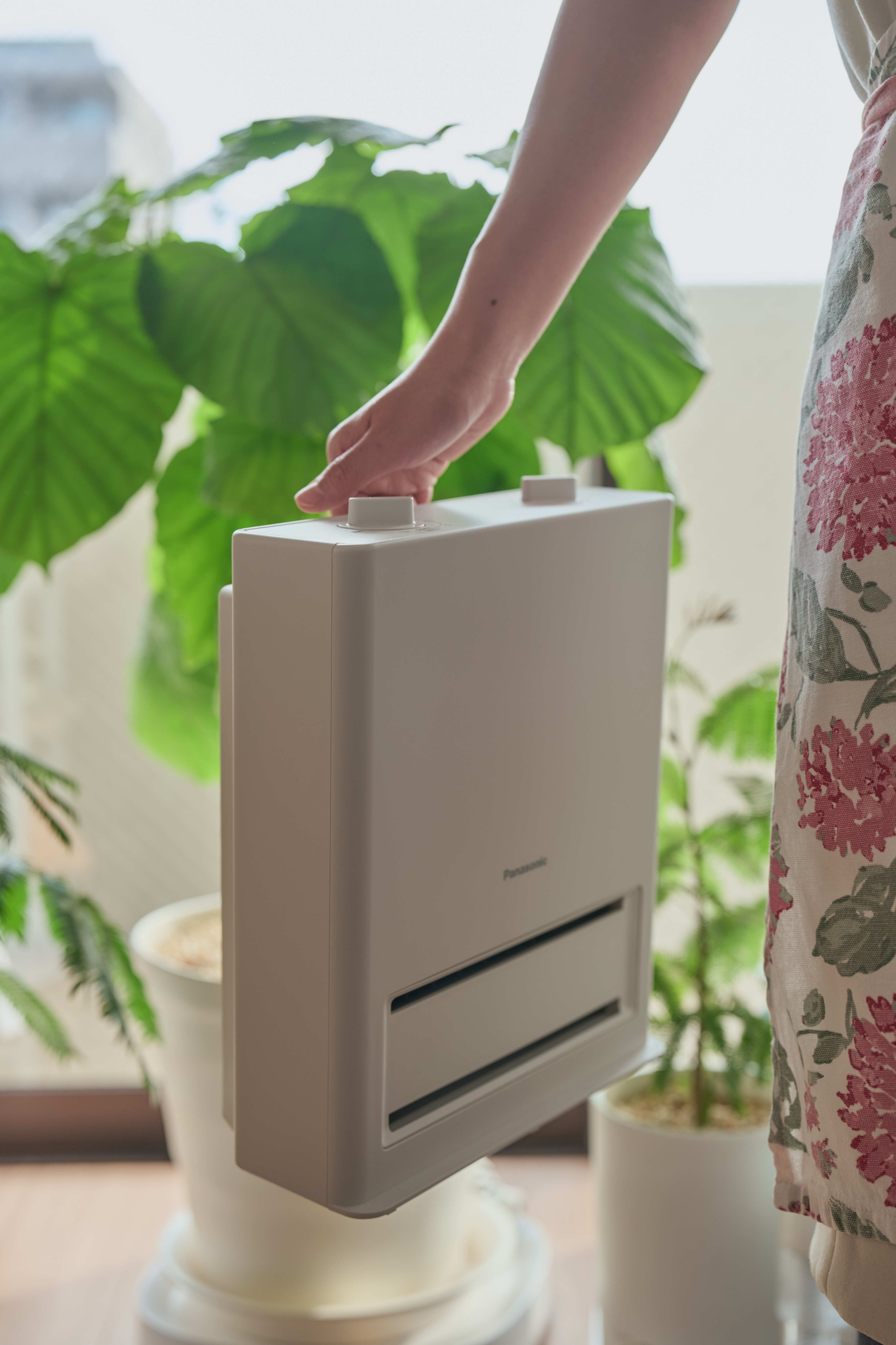 水回りで使える防滴セラミックファンヒーター | Panasonic DS-FAS1200