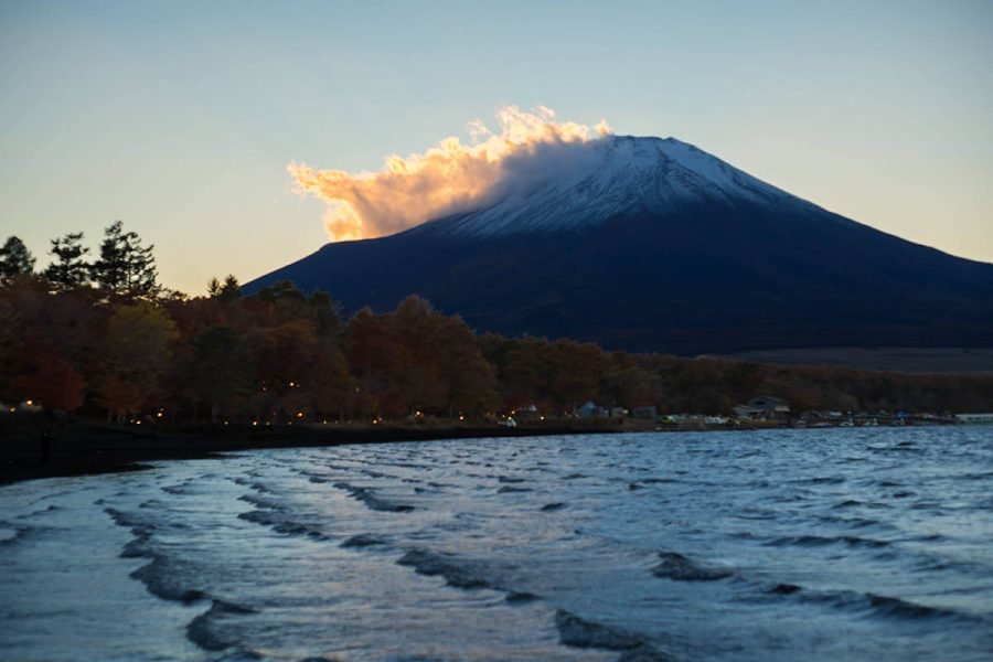 山中湖 夕焼けの渚 紅葉まつり | X-T5+SIGMA 10-18mm F2.8 , α7CII+