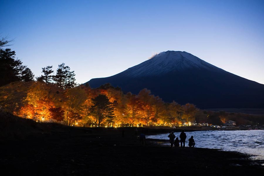 山中湖 夕焼けの渚 紅葉まつり | X-T5+SIGMA 10-18mm F2.8 , α7CII+