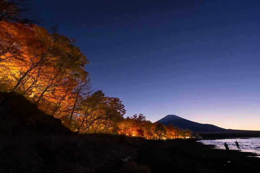 山中湖 夕焼けの渚 紅葉まつり | X-T5+SIGMA 10-18mm F2.8 , α7CII+