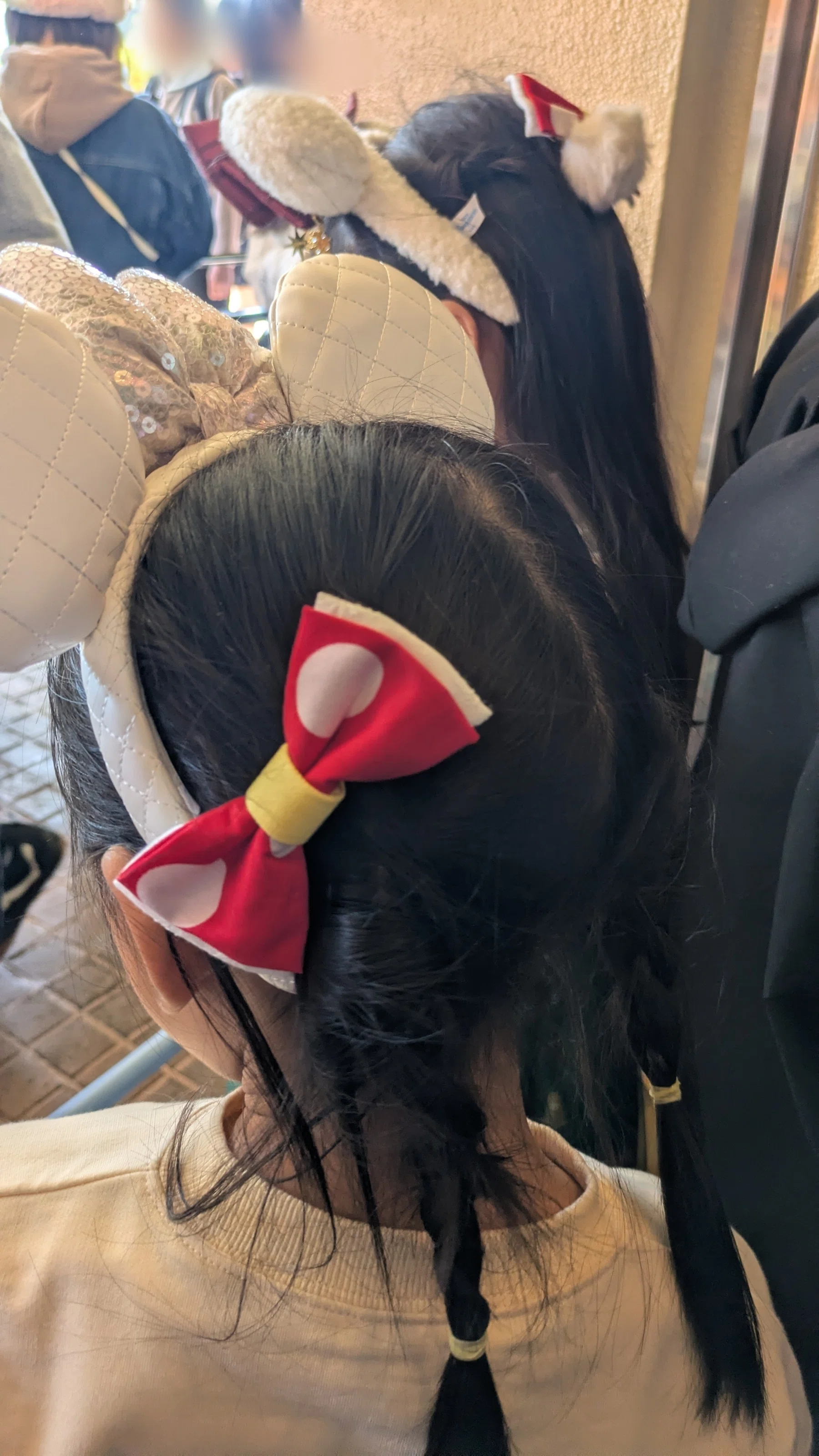 2025年11月】ミニーちゃん風バッグ＆ヘアクリップ｜哀