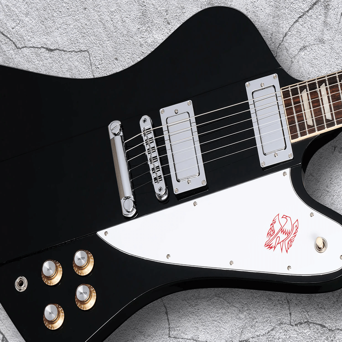 ギブソンからプラタパス・スタイル・ファイアーバード「Firebird