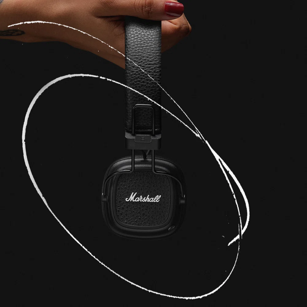 Marshall Major V レビュー】100時間再生と伝統のサウンド。音楽好きが