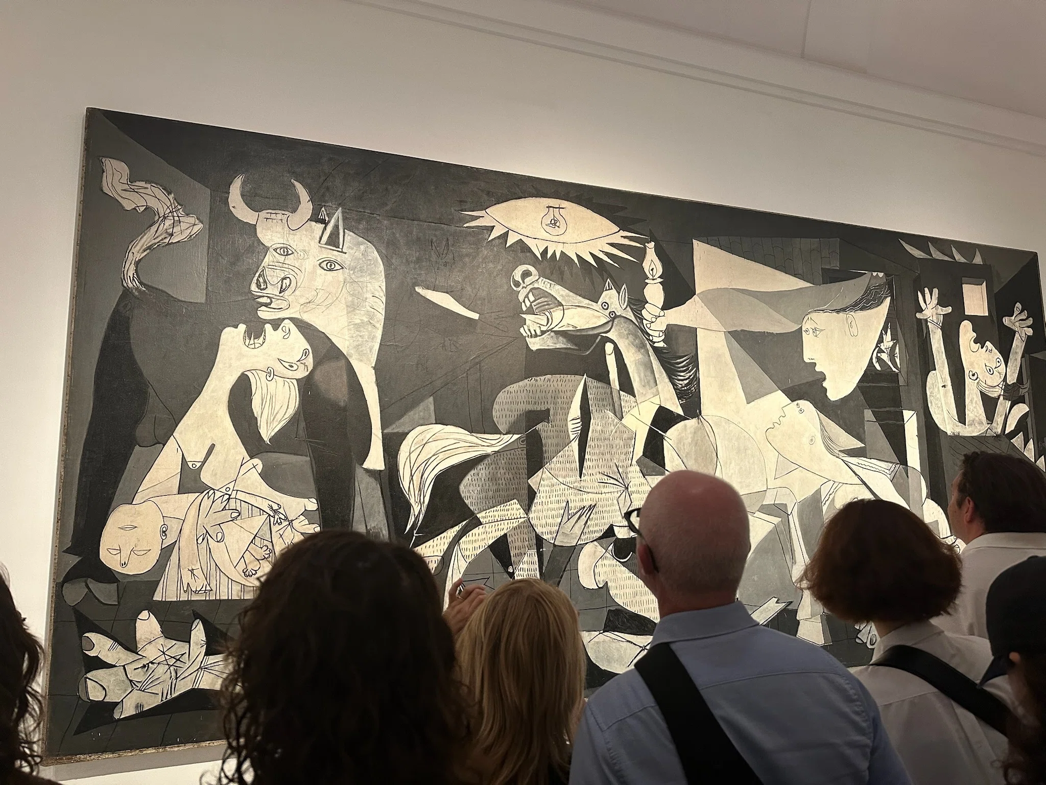 ピカソ　ゲルニカ　複製画　キャンバス生地　プラド美術館　マドリード 世界一周の旅211スペイン、マドリード、プラド美術館&ゲルニカ編｜Tato
