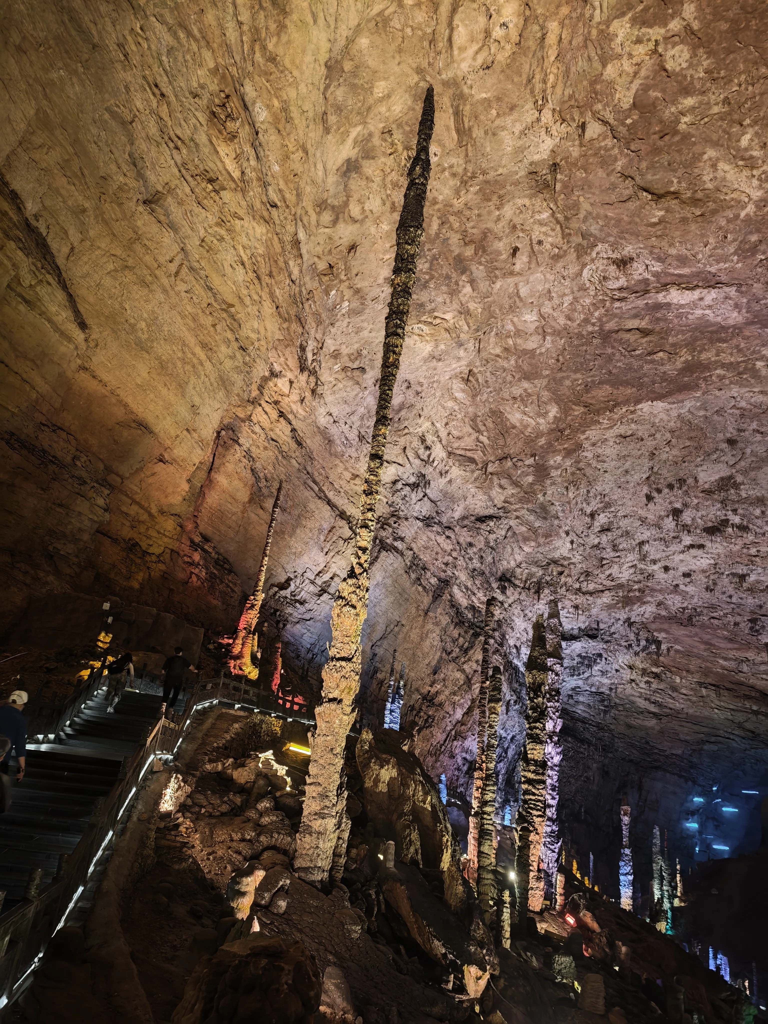 中国4000年の歴史が詰まった洞窟へ|LIFE日記 DAY510|2025.11.23(日 中国4000年の歴史が詰まった洞窟へ|LIFE日記 DAY510|2025.11.23(日