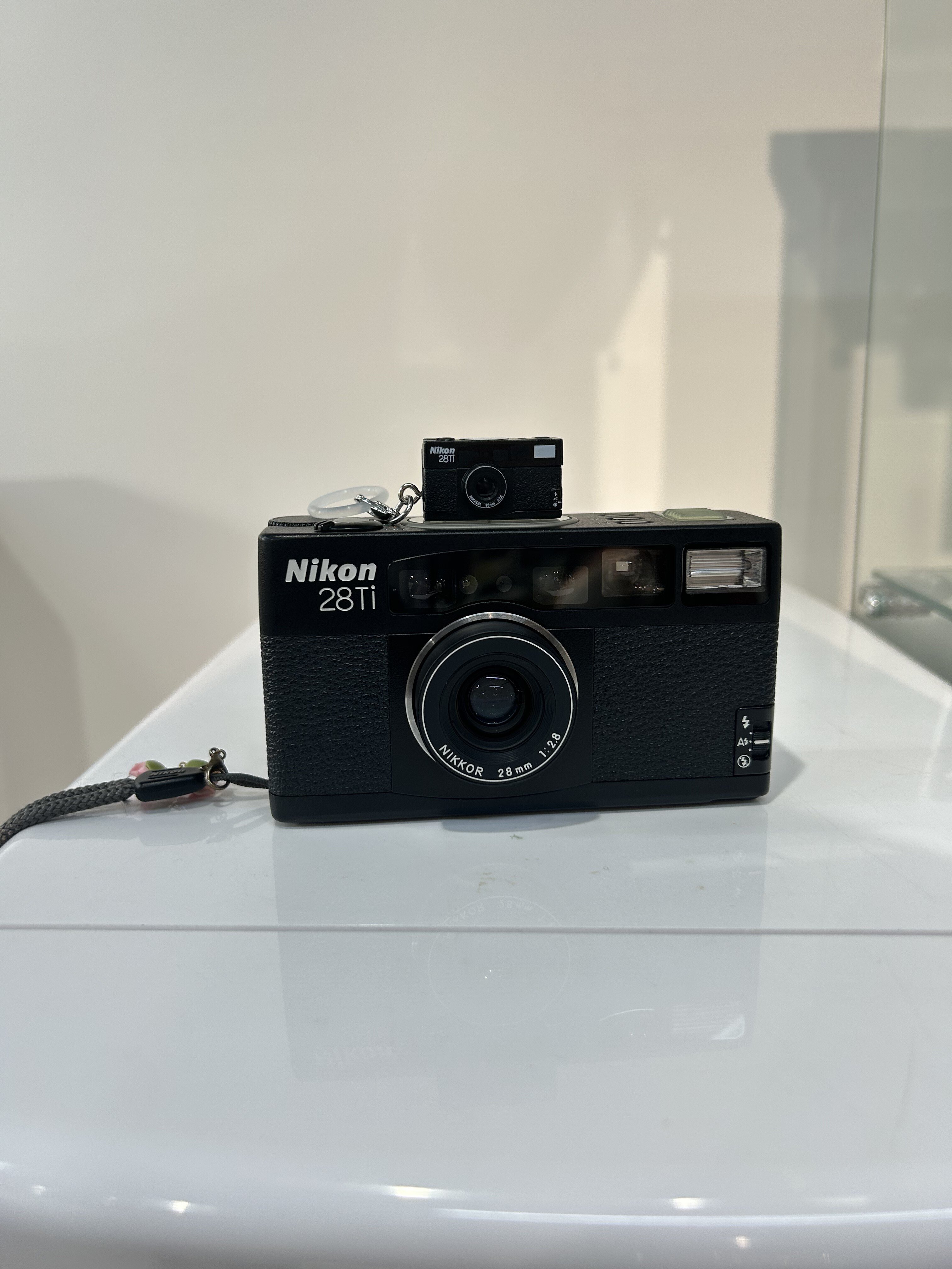 80万円のNikon Z9を使う現役大学生私が、あえて今「フィルムカメラ」を