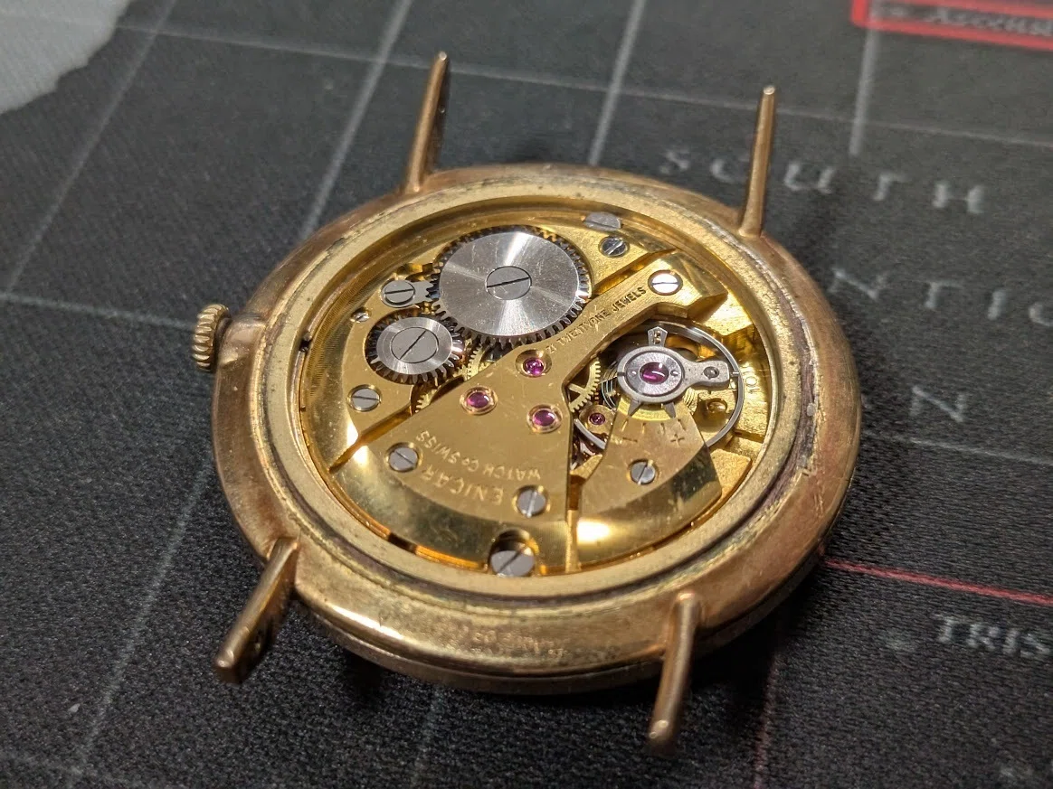 No.371 | Enicar | 100/149 PS | 金貼り磨きをするラッキージャンクな