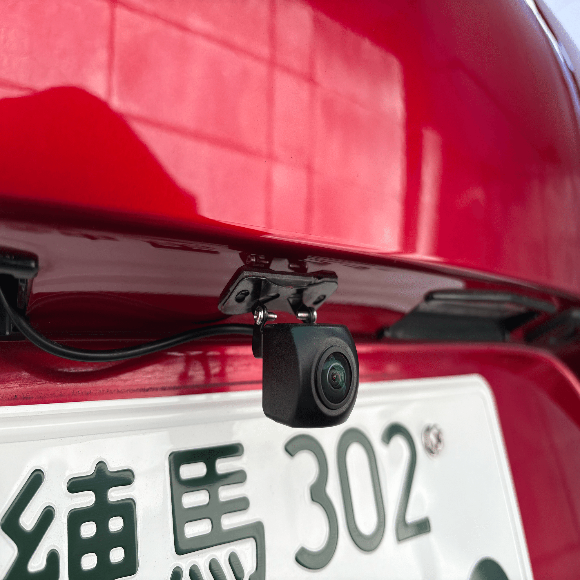 NDロードスターに穴あけ加工をせずにバックカメラとレーダー探知機を