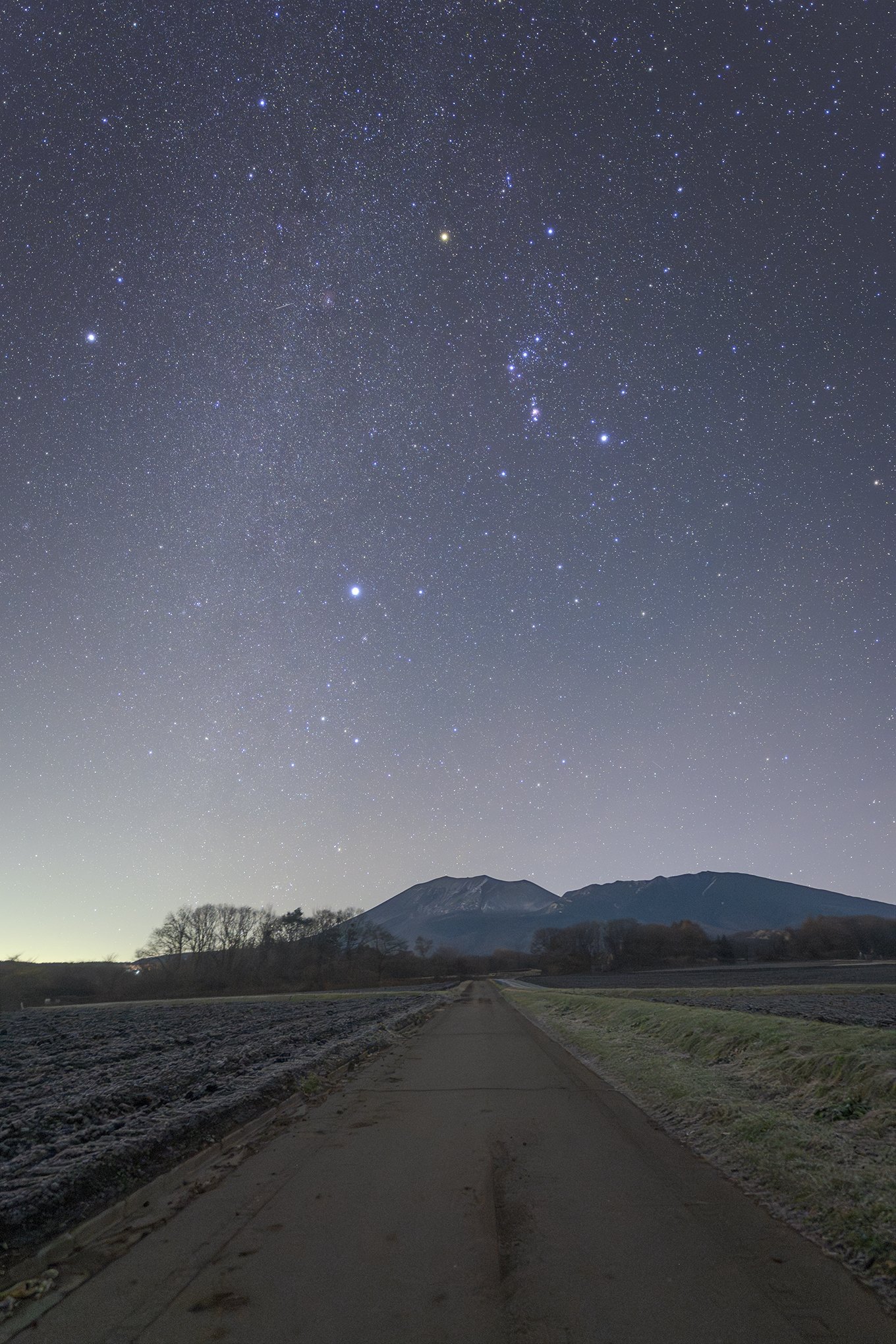 浅間山と冬の星座｜星空写真家・「好き」を「得意」に変える案内人
