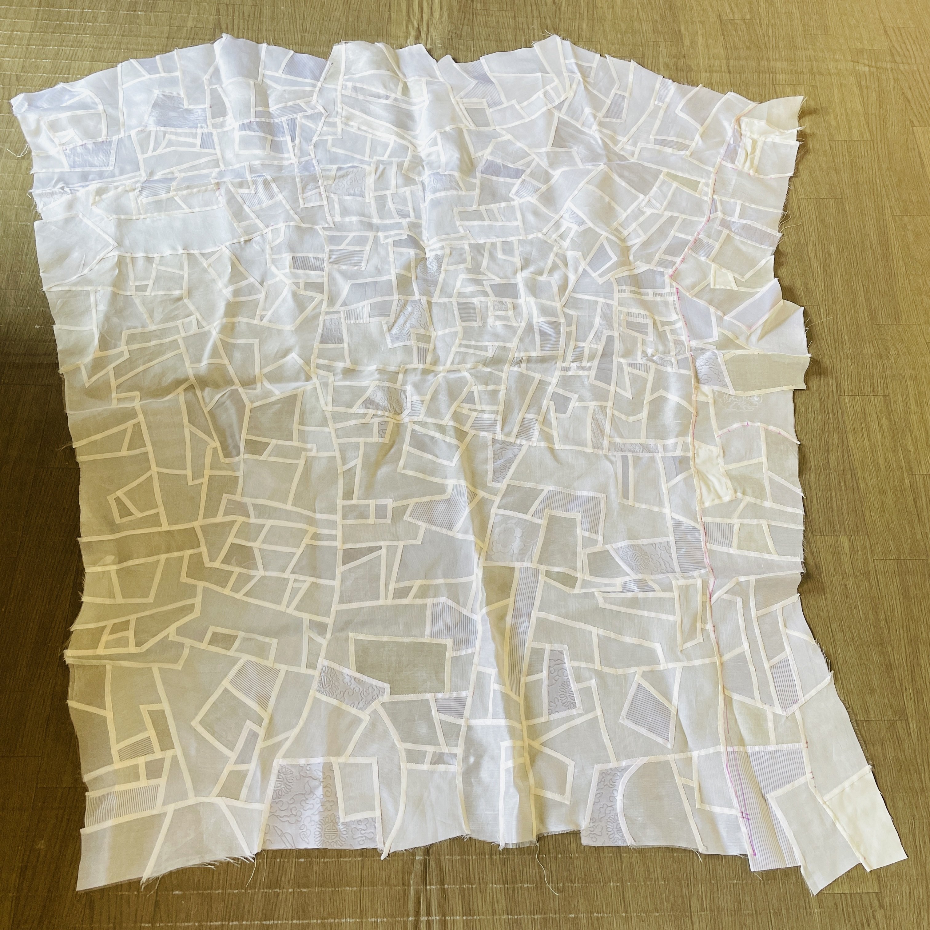 ポジャギ　　白上布 ポジャギ制作日記】白～クリーム色ポジャギ、少し四角に近づいた