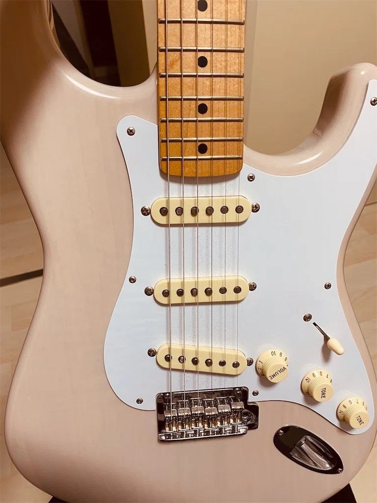 Fender Made In Japan(MIJ) Hybrid 50s stratocaster US blonde