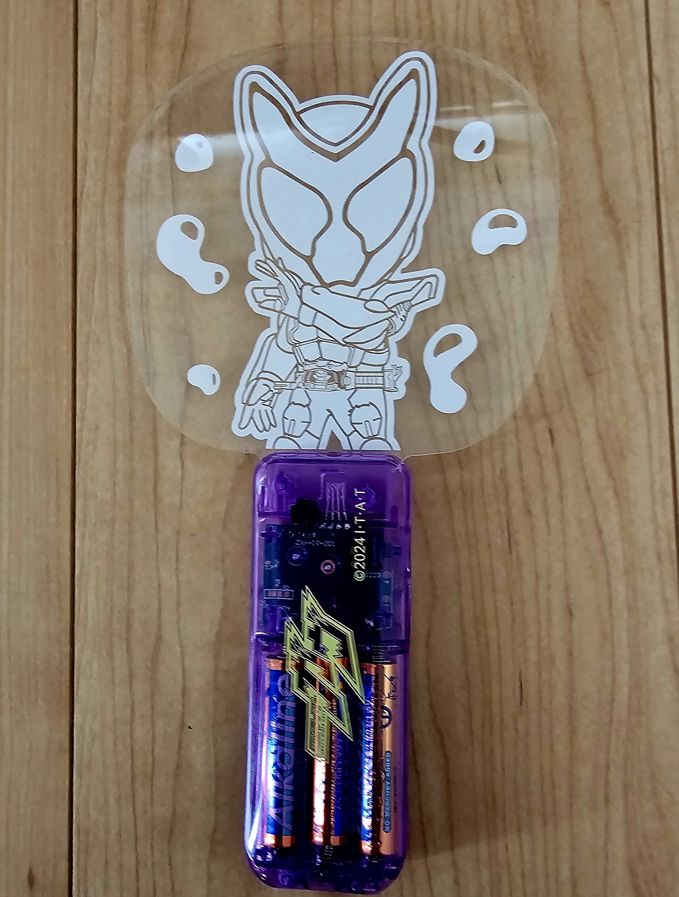 推しカラーのペンラ💡家にある物で何とかならないか思案😅💡｜A