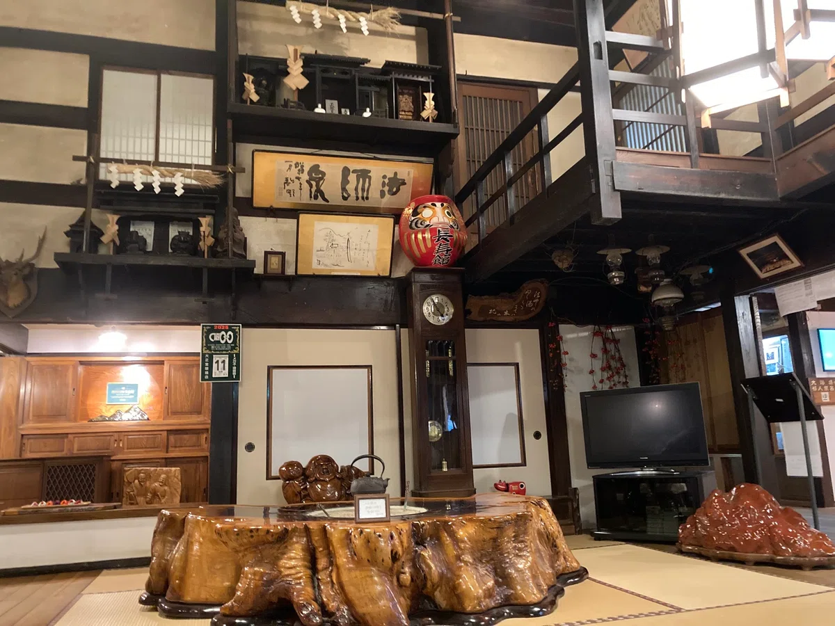 法師温泉 その3 ～ 囲炉裏でお茶。館内探索のあとは地産地消の拘り 