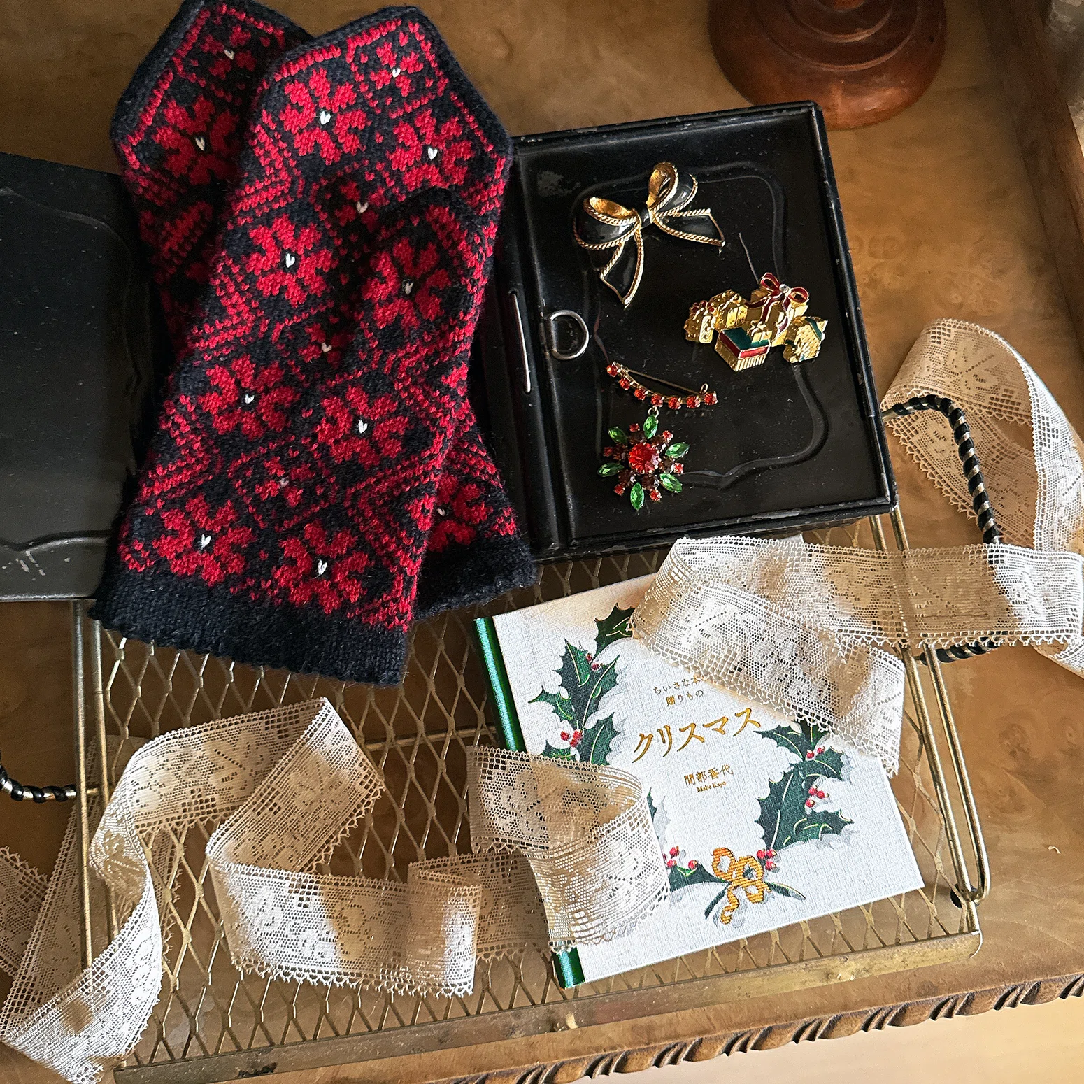 紙⽂化」の新しいきらめき。クリスマスに、クリスマスの本を贈る