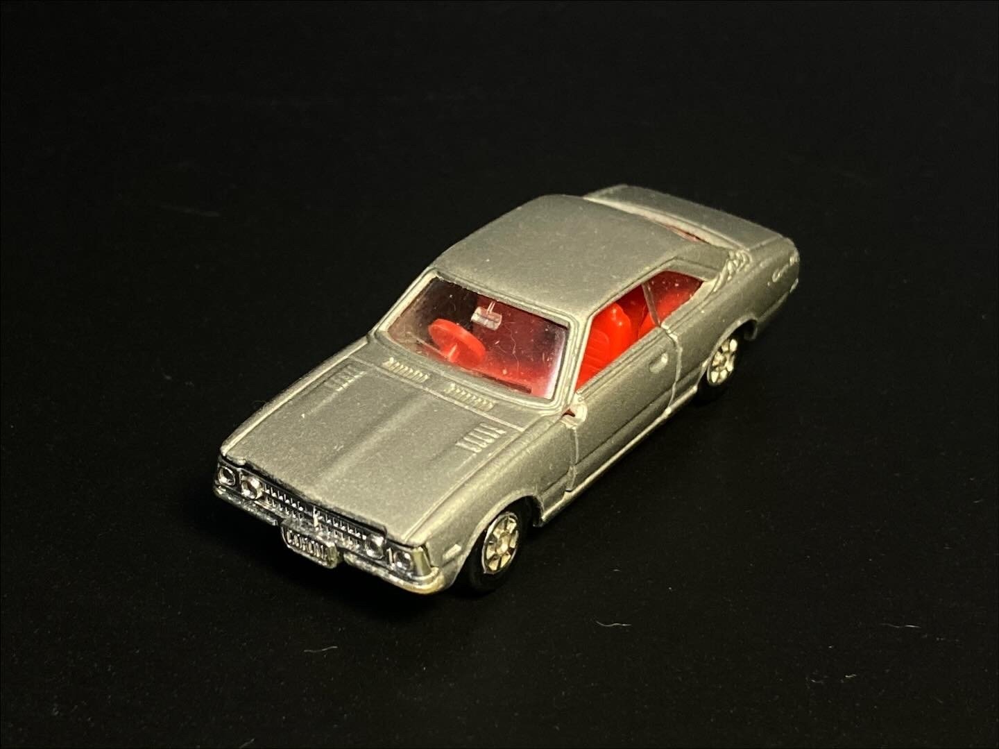 昭和トミカ】奇跡の再会。押し入れで眠り続けた「トヨタ コロナ2000GT