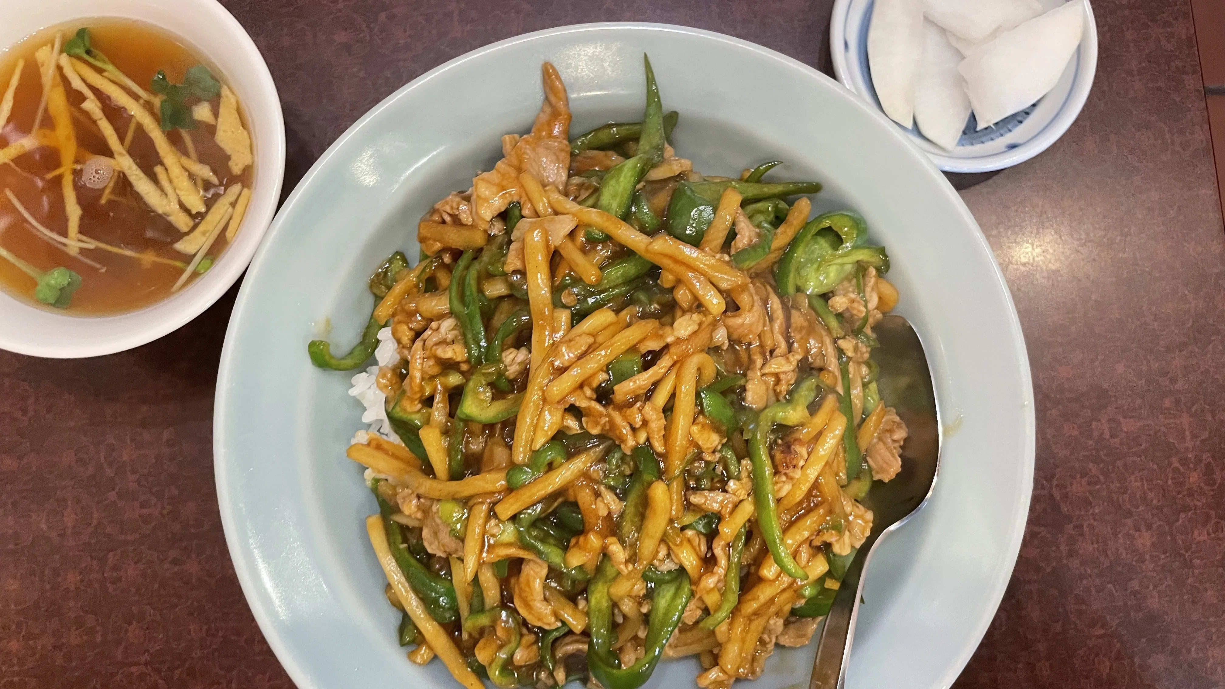 9/11: The Shocking Meat and Green Pepper Rice Bowl｜門馬直人