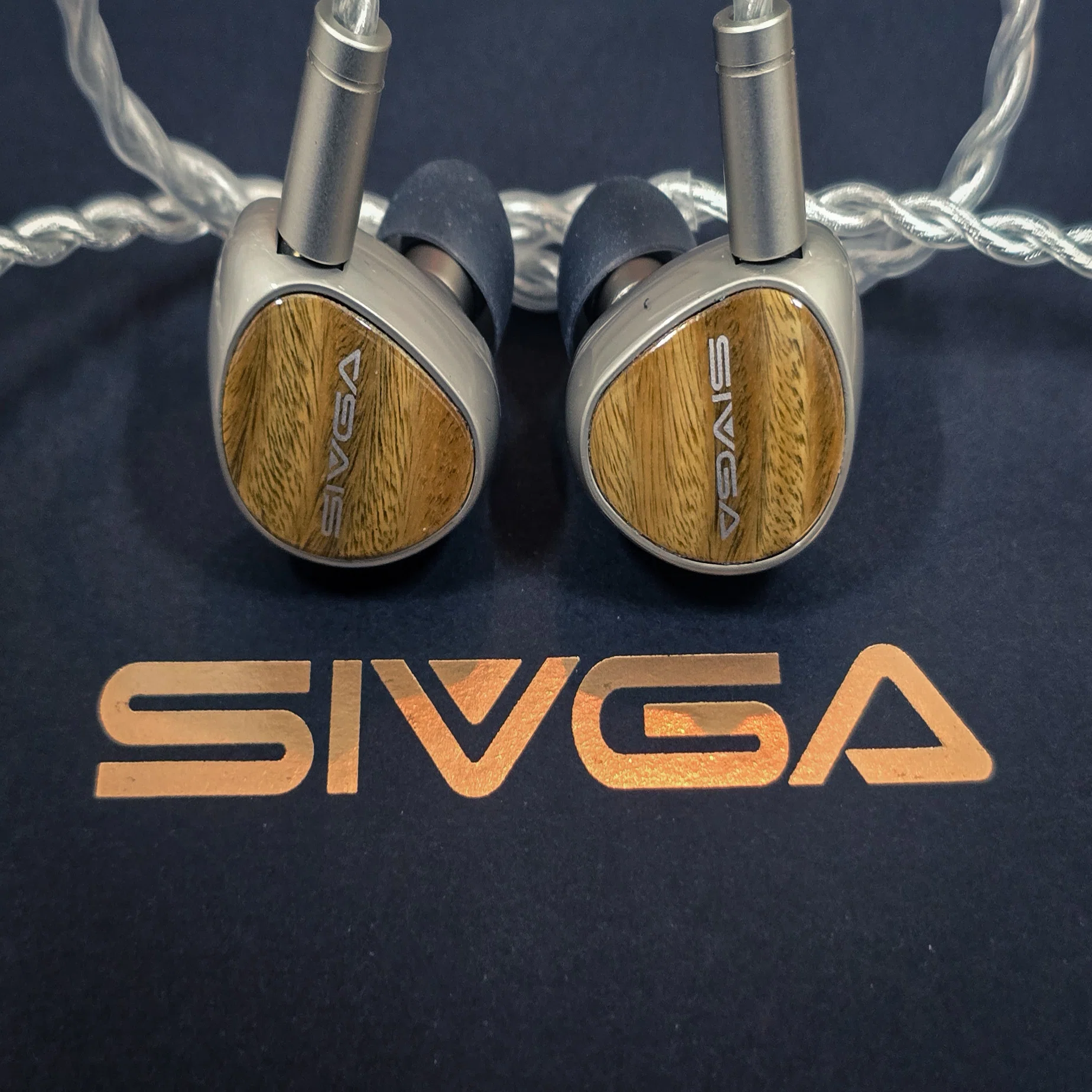 】SIVGA Que UTG – 「ガラス振動板」が描く、透き通るような狂気。1万 