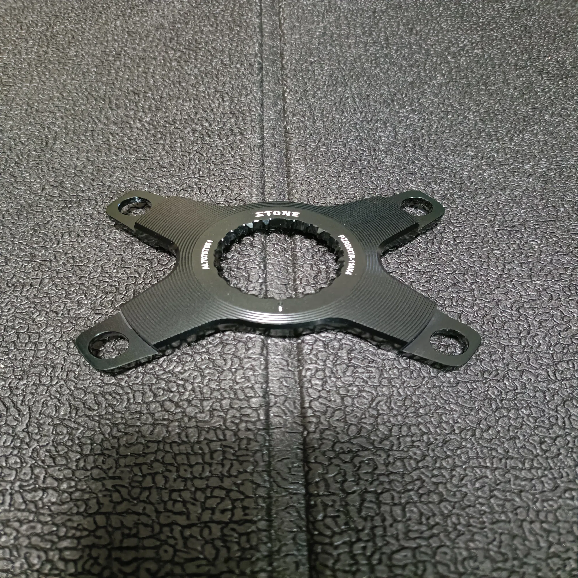 STONEのスパイダーアームを使ってROTORクランクにシマノチェーンリング 